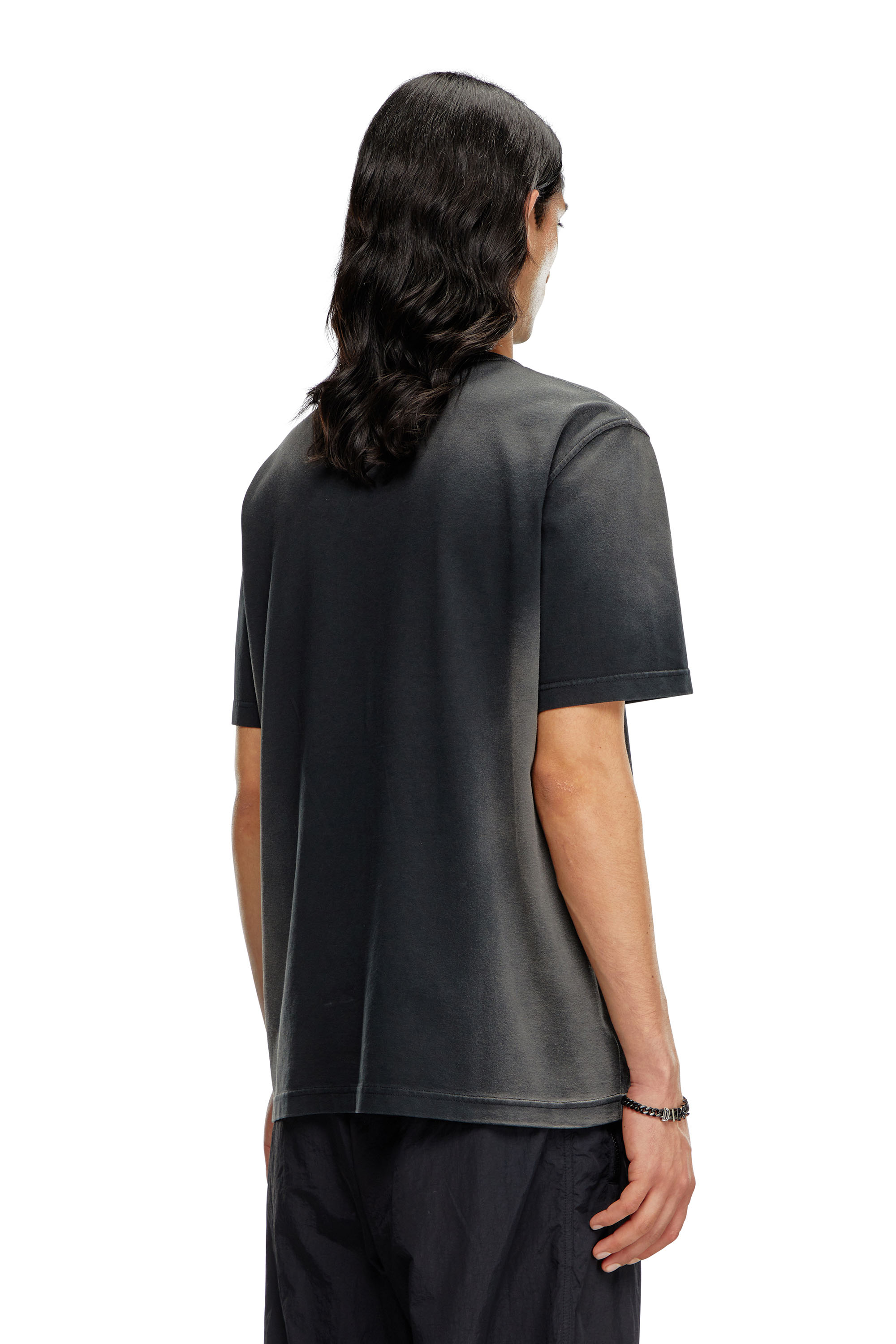 Diesel - T-ADJUST-Q8, Male's Faded T-shirt with cut-out Oval D logo in ブラック - 4