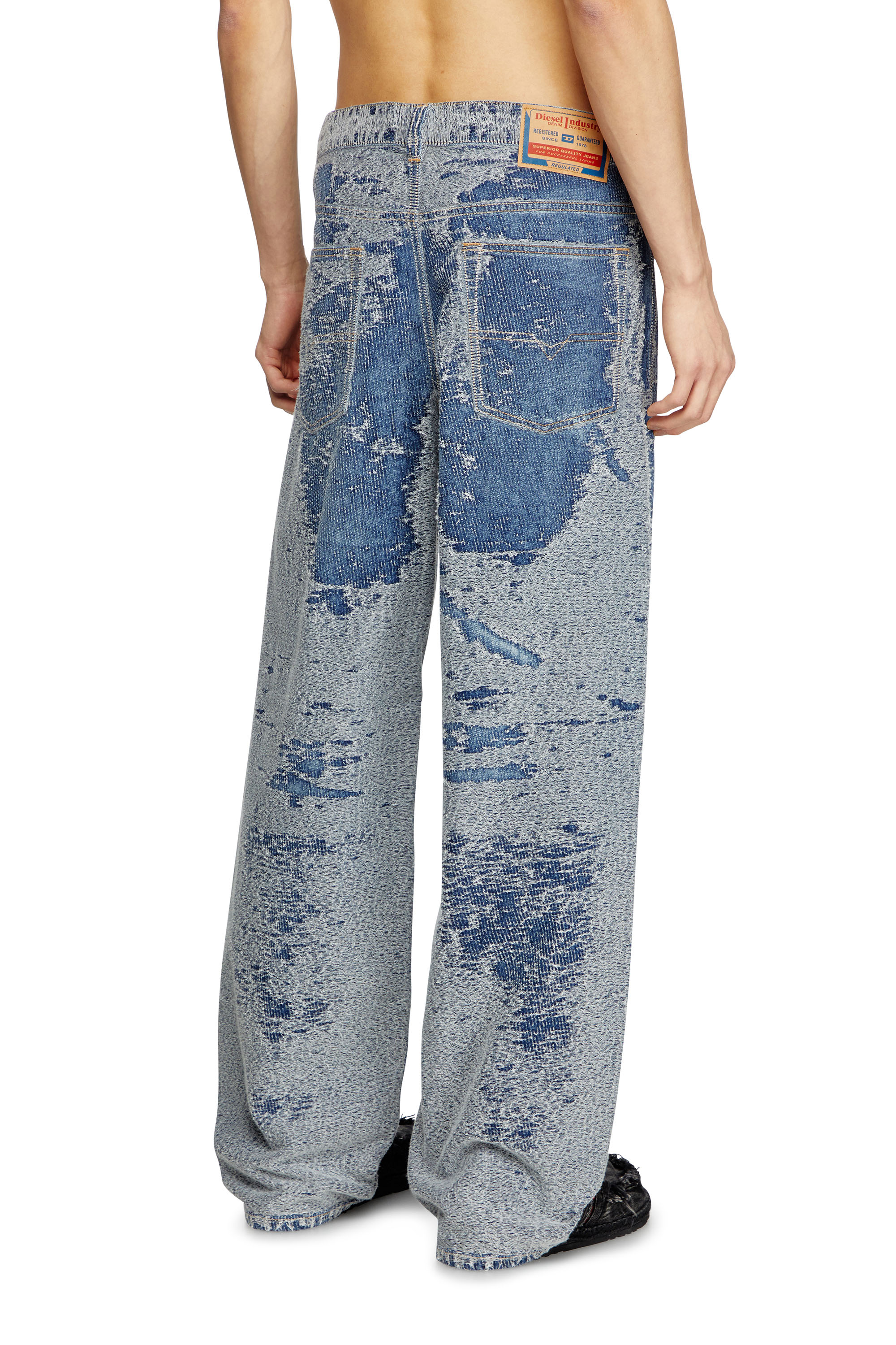 Diesel - Male's Relaxed Jeans 2001 D-Macro 007W4, ミディアムブルー - 4