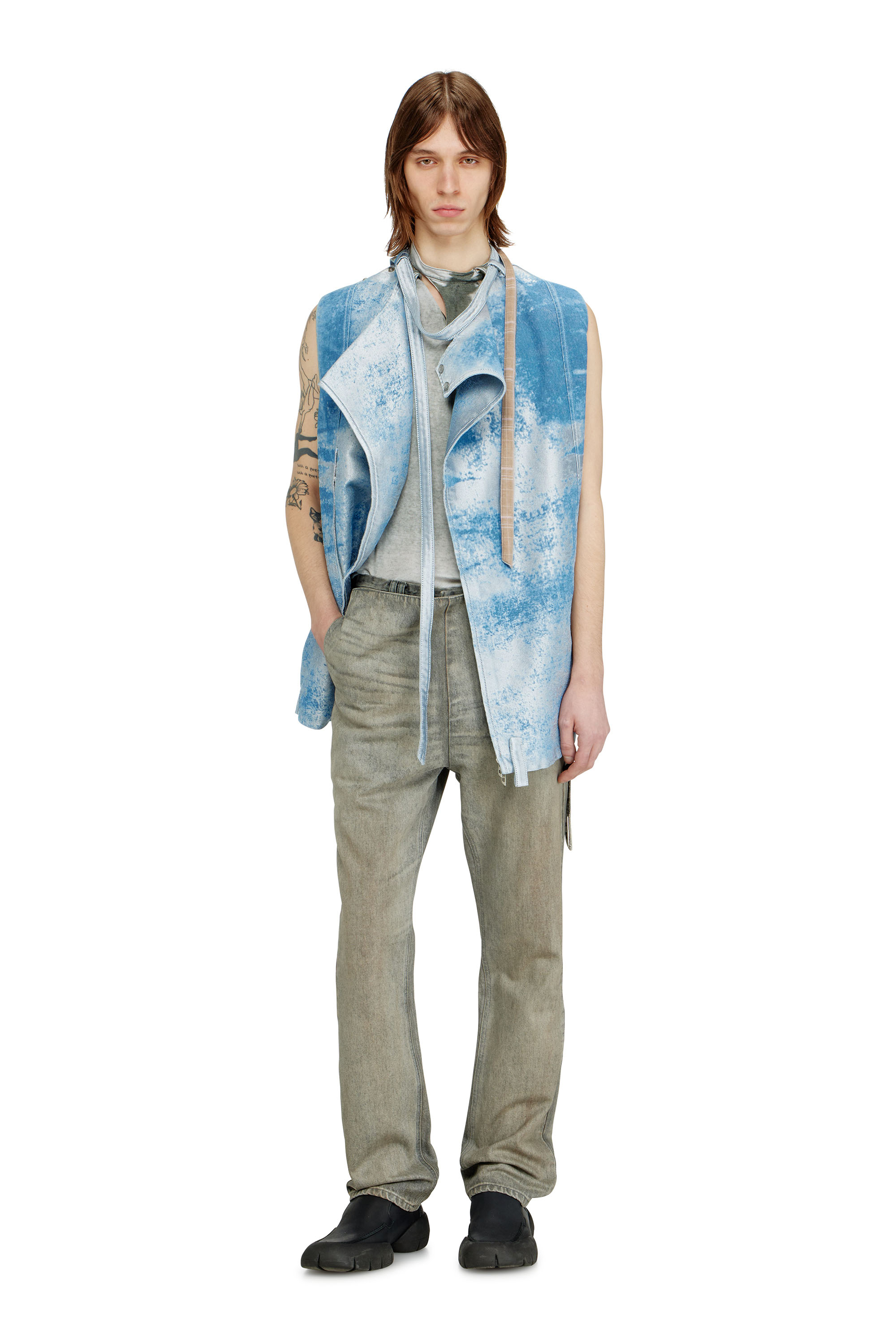 Diesel - D-LORMIL-FSI, Male's Sleeveless vest in coloured satin denim in ライトブルー - 1