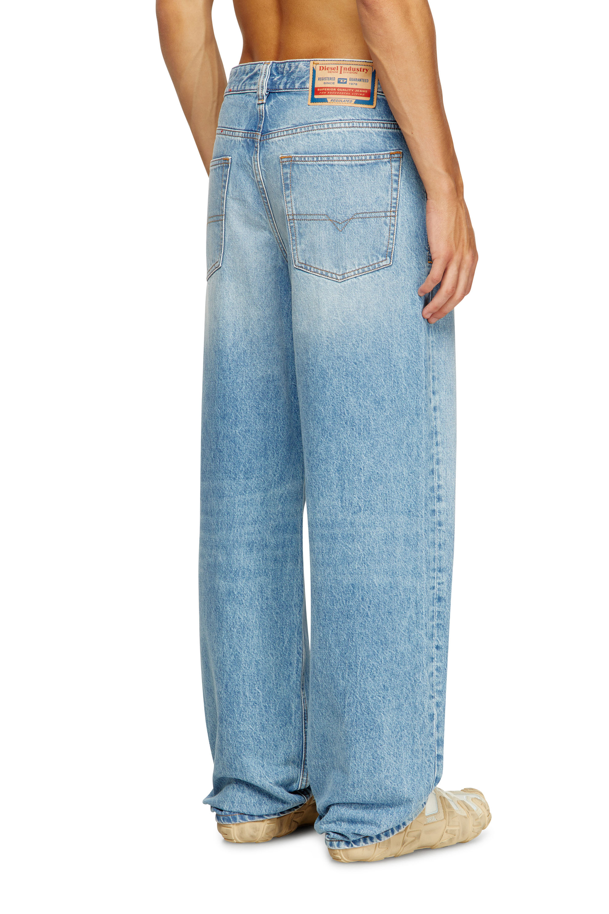 Diesel - Male's Relaxed Jeans 2001 D-Macro 09I29, ライトブルー - 4