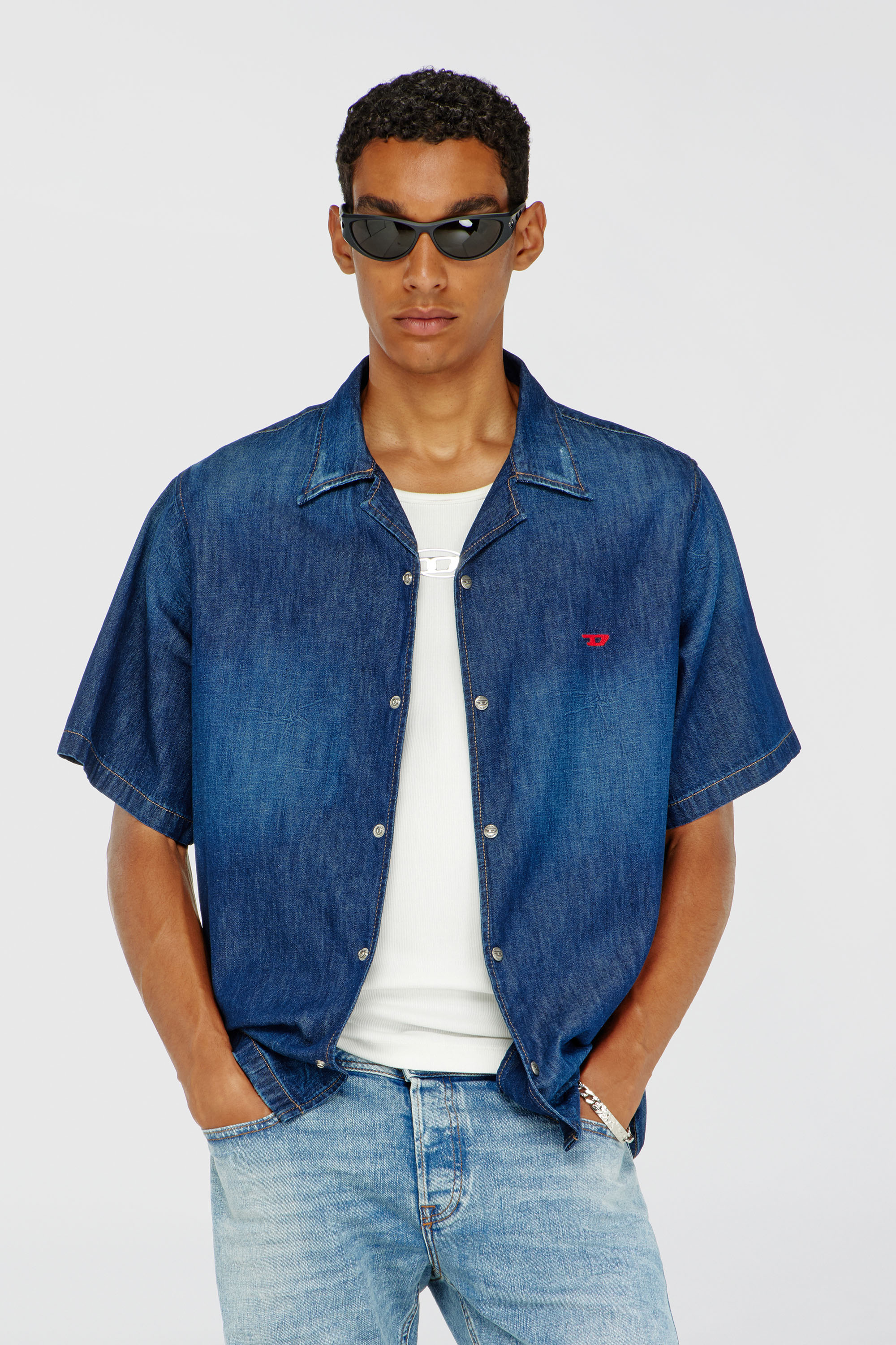 Diesel - D-NABIL-D, Male's デニムシャツ in ブルー - 1