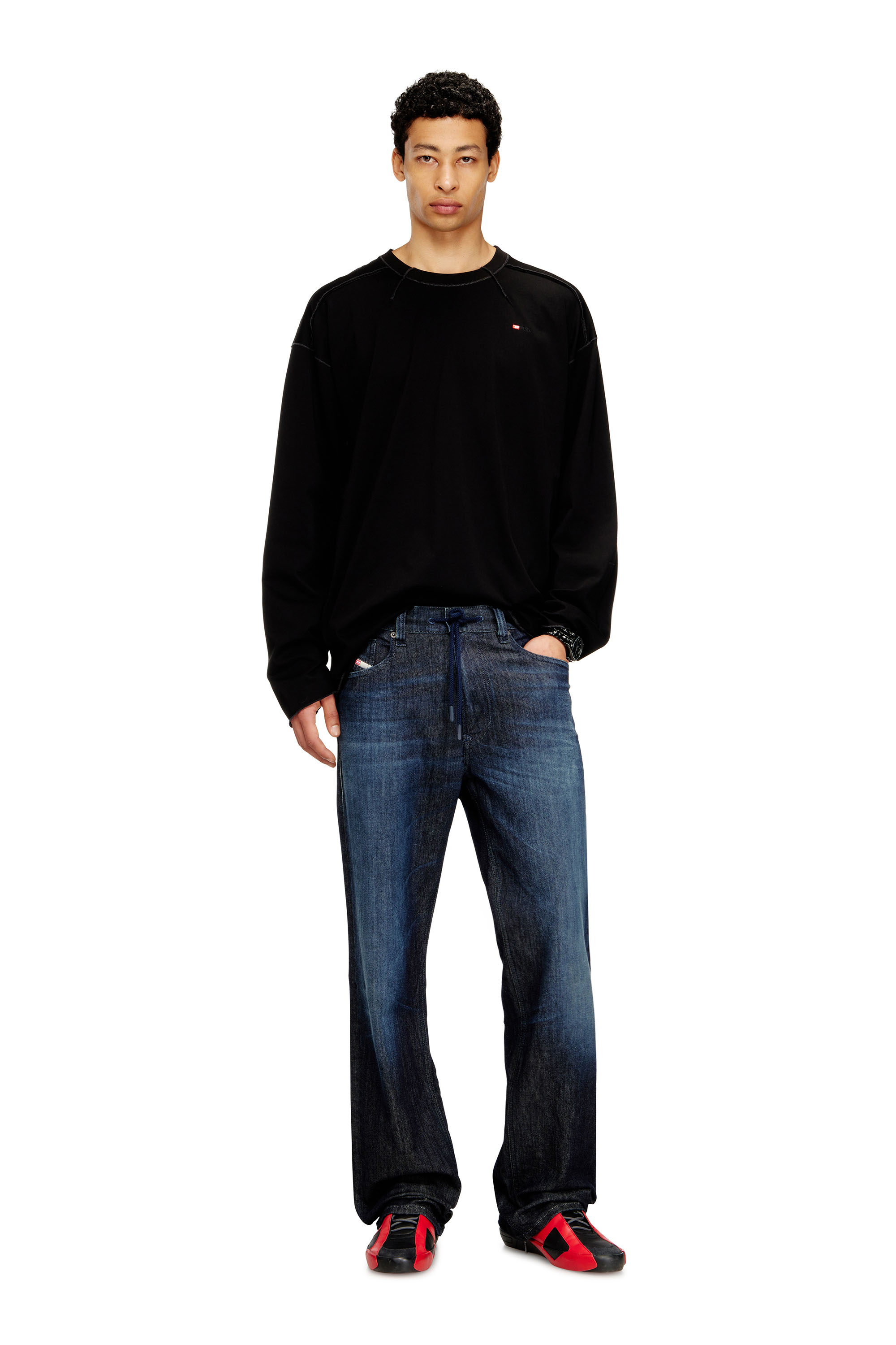 Diesel - T-CRAHOR-BOXT-LS-T1, Male's 長袖Tシャツ in ブラック - 2