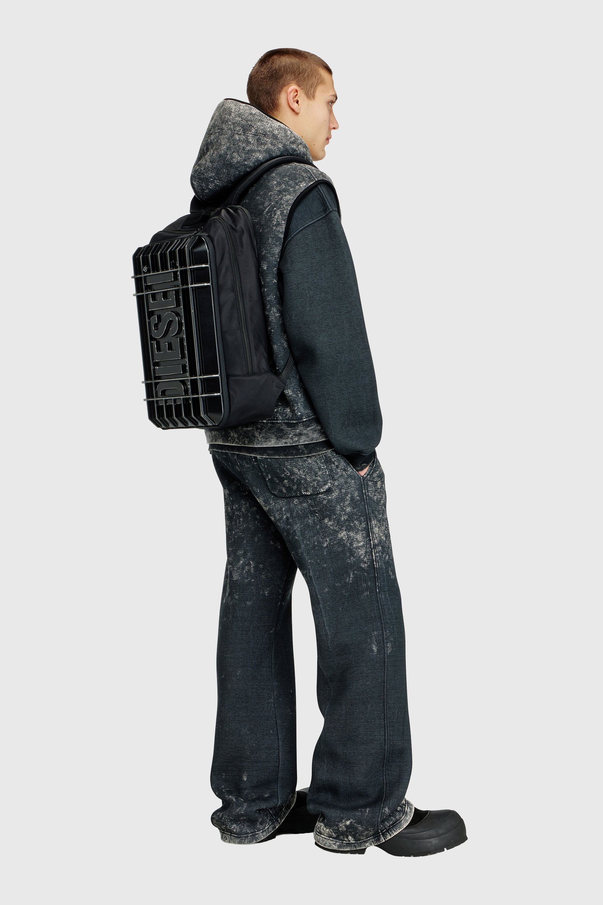 Diesel - DIESEL PC STRONG IMAGE BACKPACK- DSB005, Unisex's Rugged travel backpack in ブラック - 2