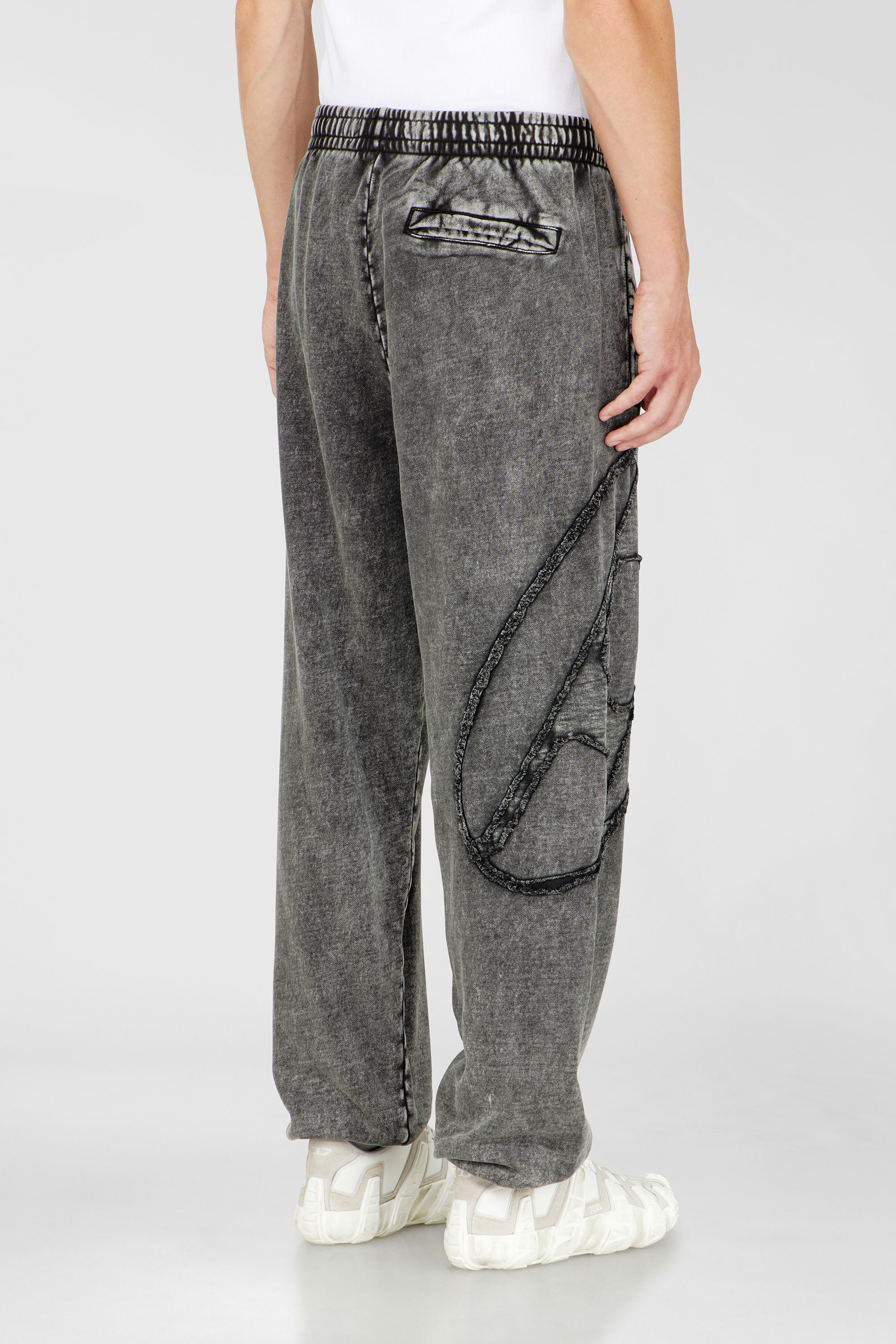 Diesel - P-MARKY-DEN, Male's スウェットパンツ in ダークグレー - 4