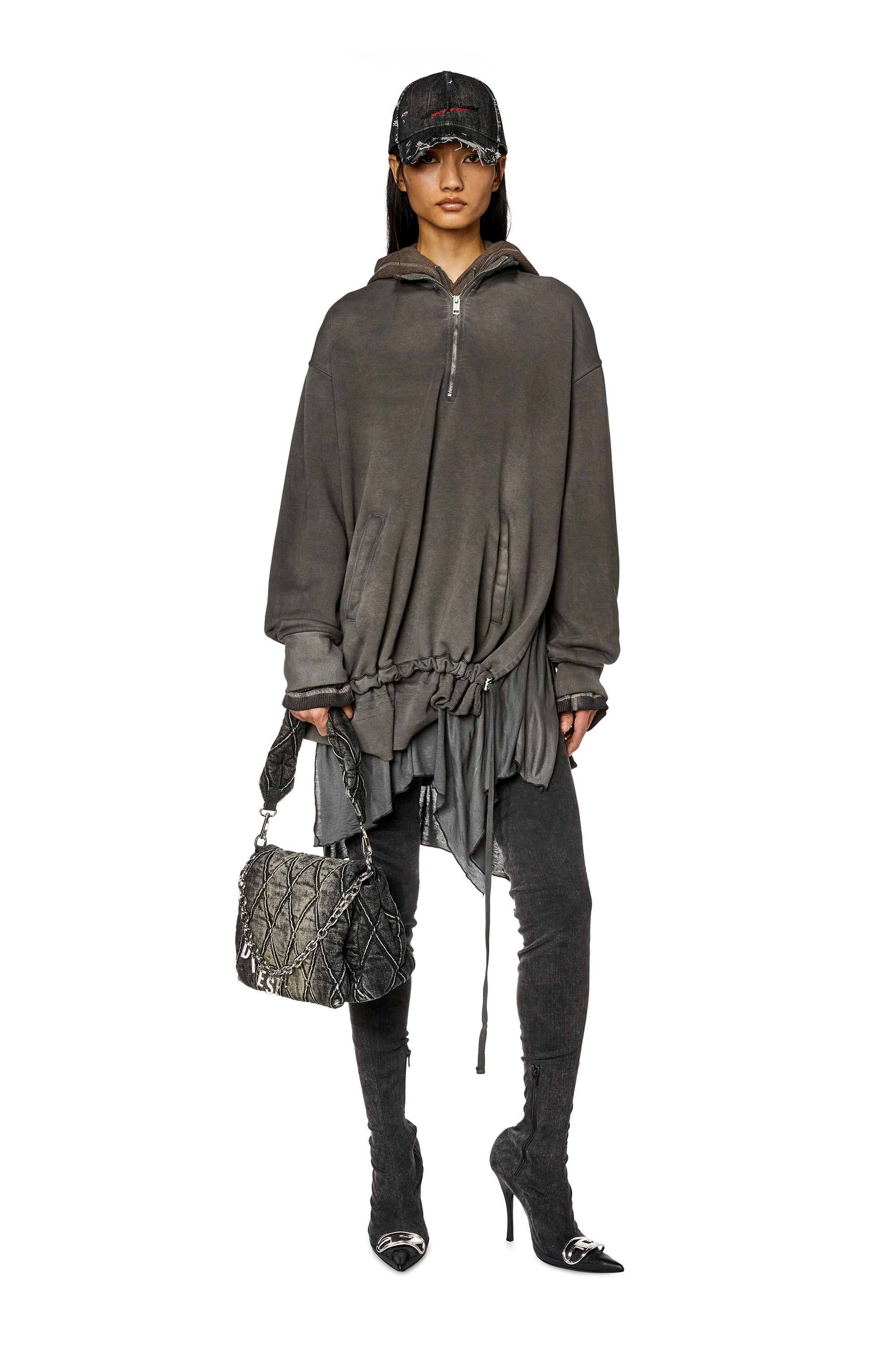 Diesel - CHARM-D SHOULDER M, Female's Charm-D M-Shoulder bag in quilted denim in ブラック - 6