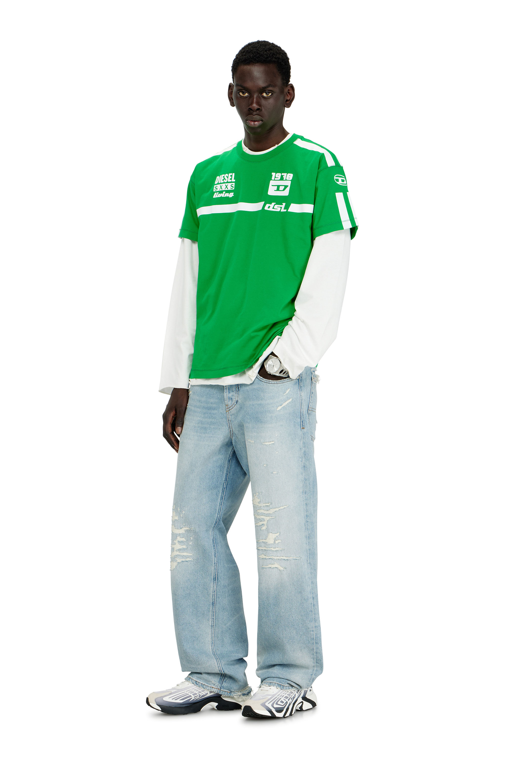 Diesel - T-NORM-V12, Male's Tシャツ in グリーン - 1