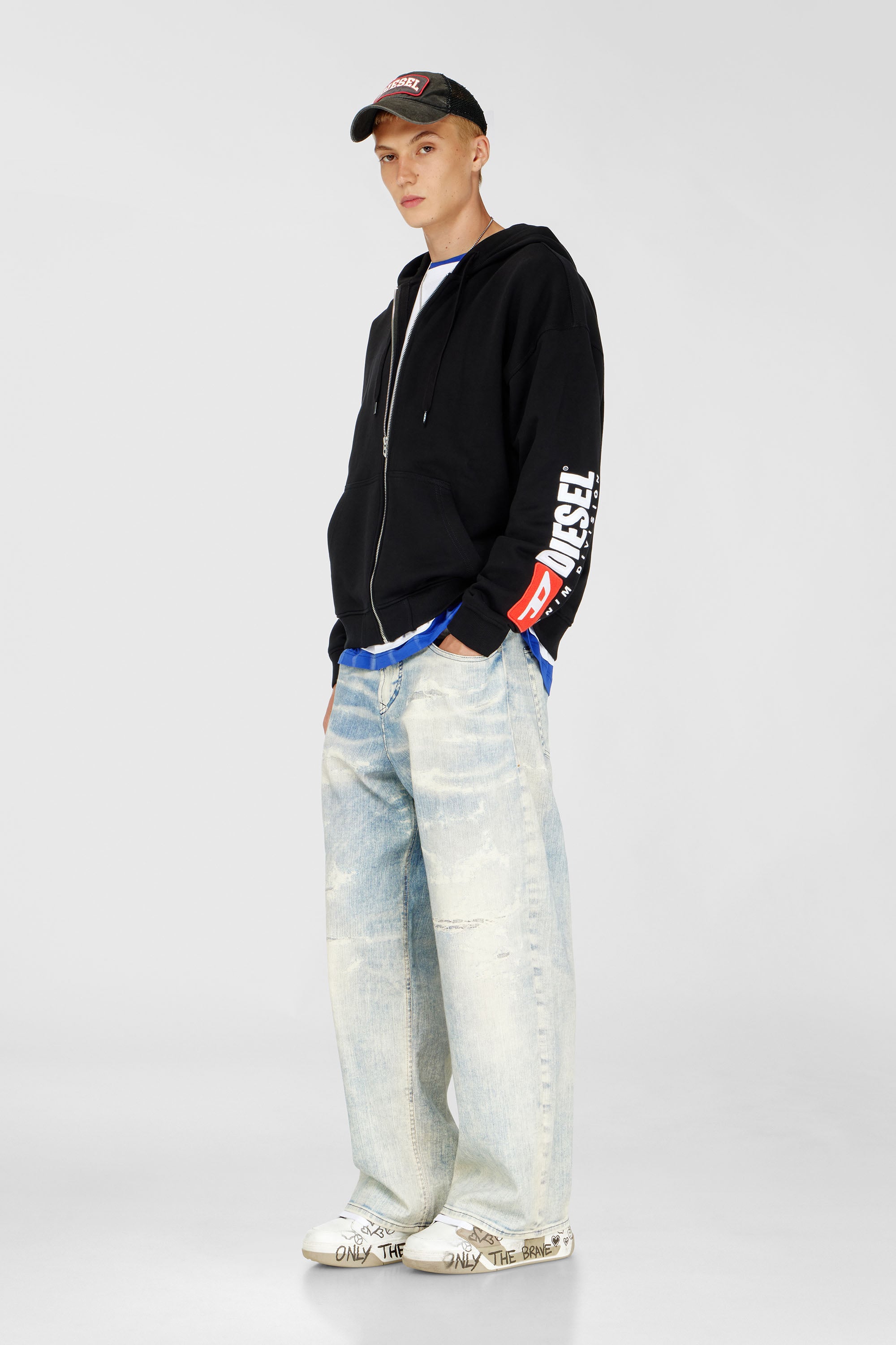 Diesel - S-BOXT-ZIP-HOOD-DIV, Male's ジップアップパーカー in ブラック - 2