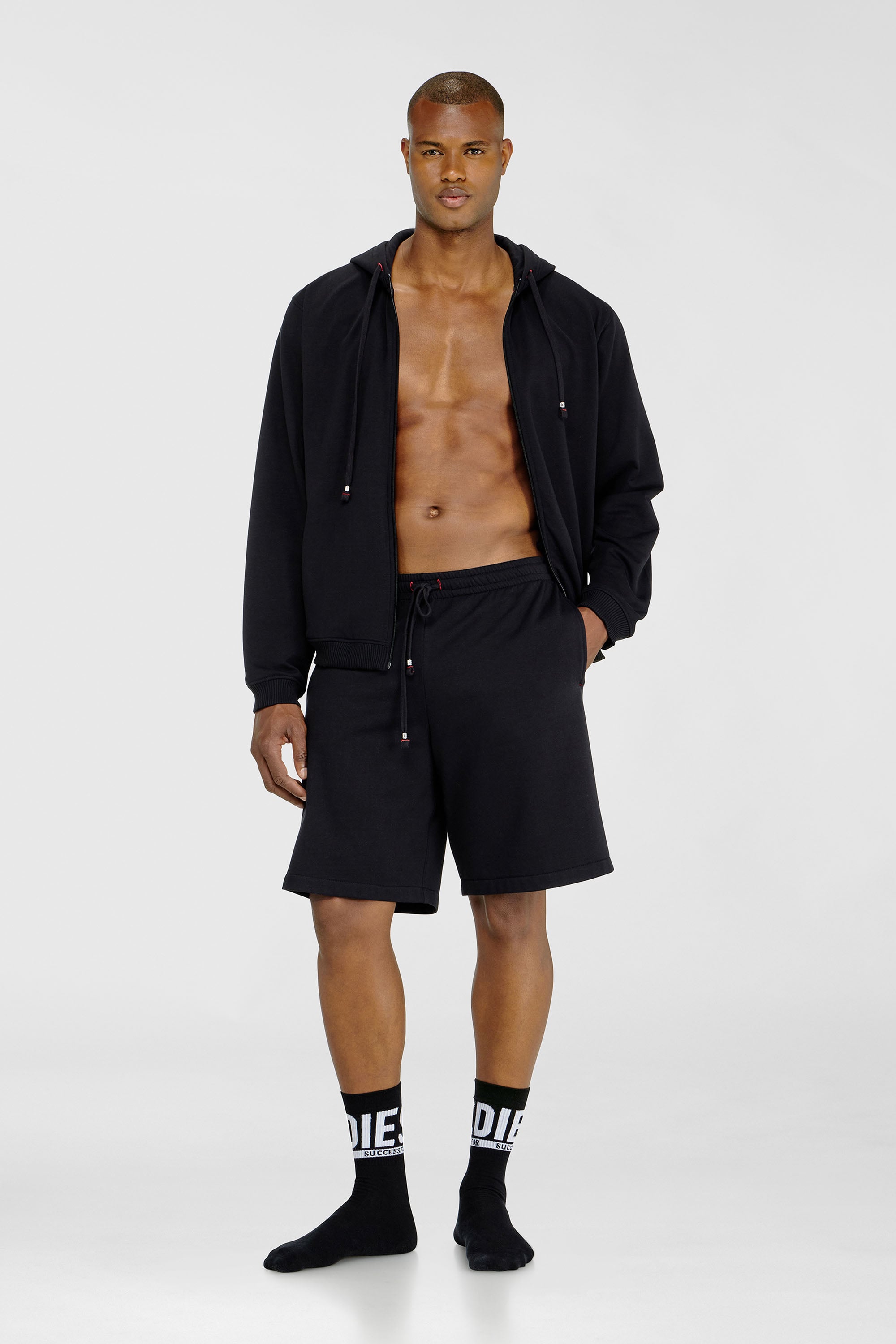 Diesel - LUCAS-D-CORE, Male's ショートパンツ in ブラック - 2