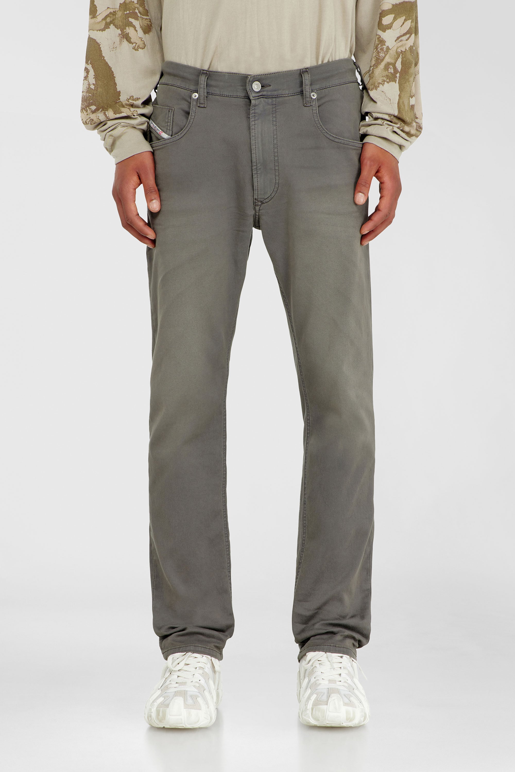 Diesel - Male's Regular 2032 D-Krooley-BW Joggjeans&reg; 0670M, グレー - 1