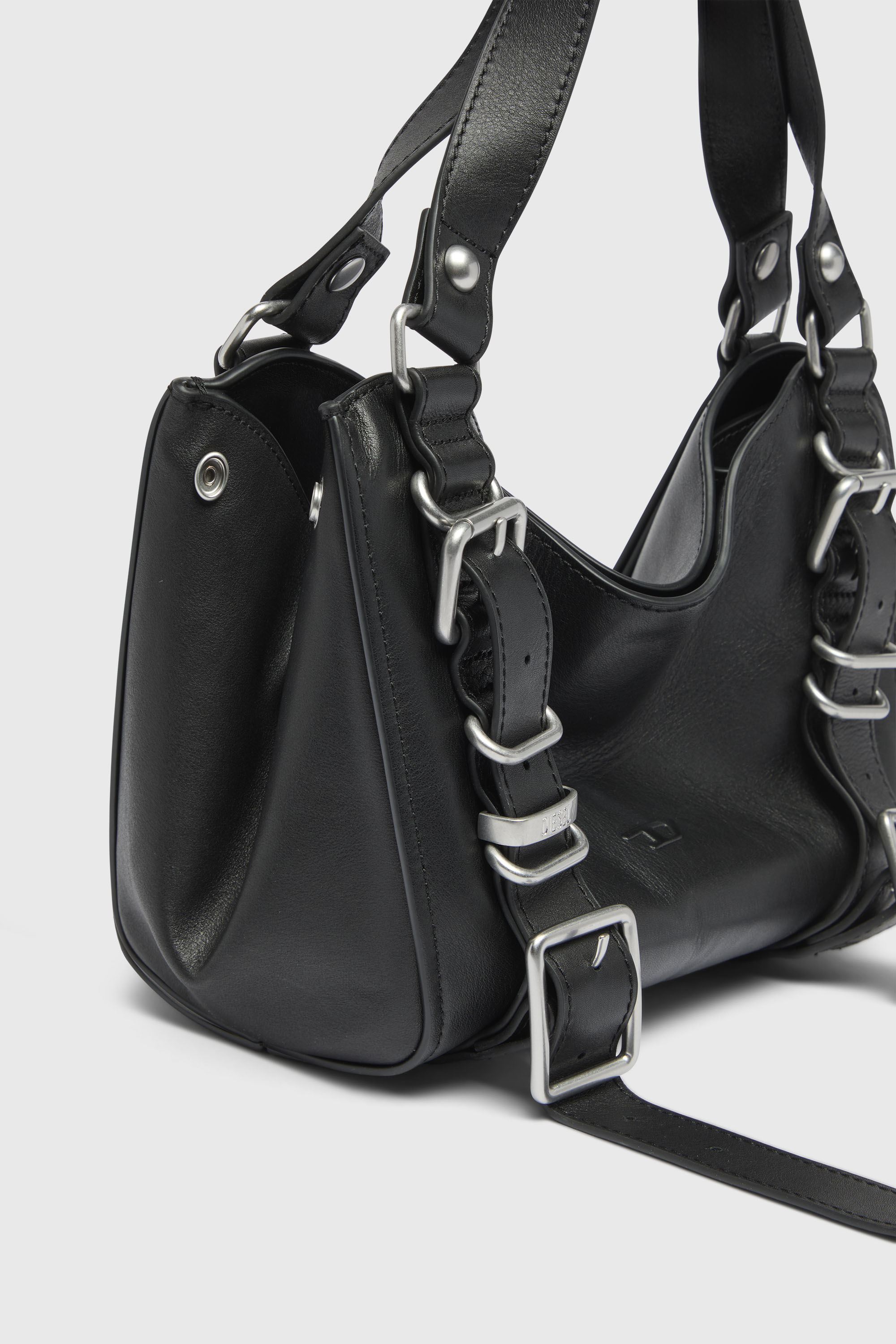 Diesel - D-ONE TOPHANDLE S, Female's D-One-Small top-handle bag in treated leather in ブラック - 6