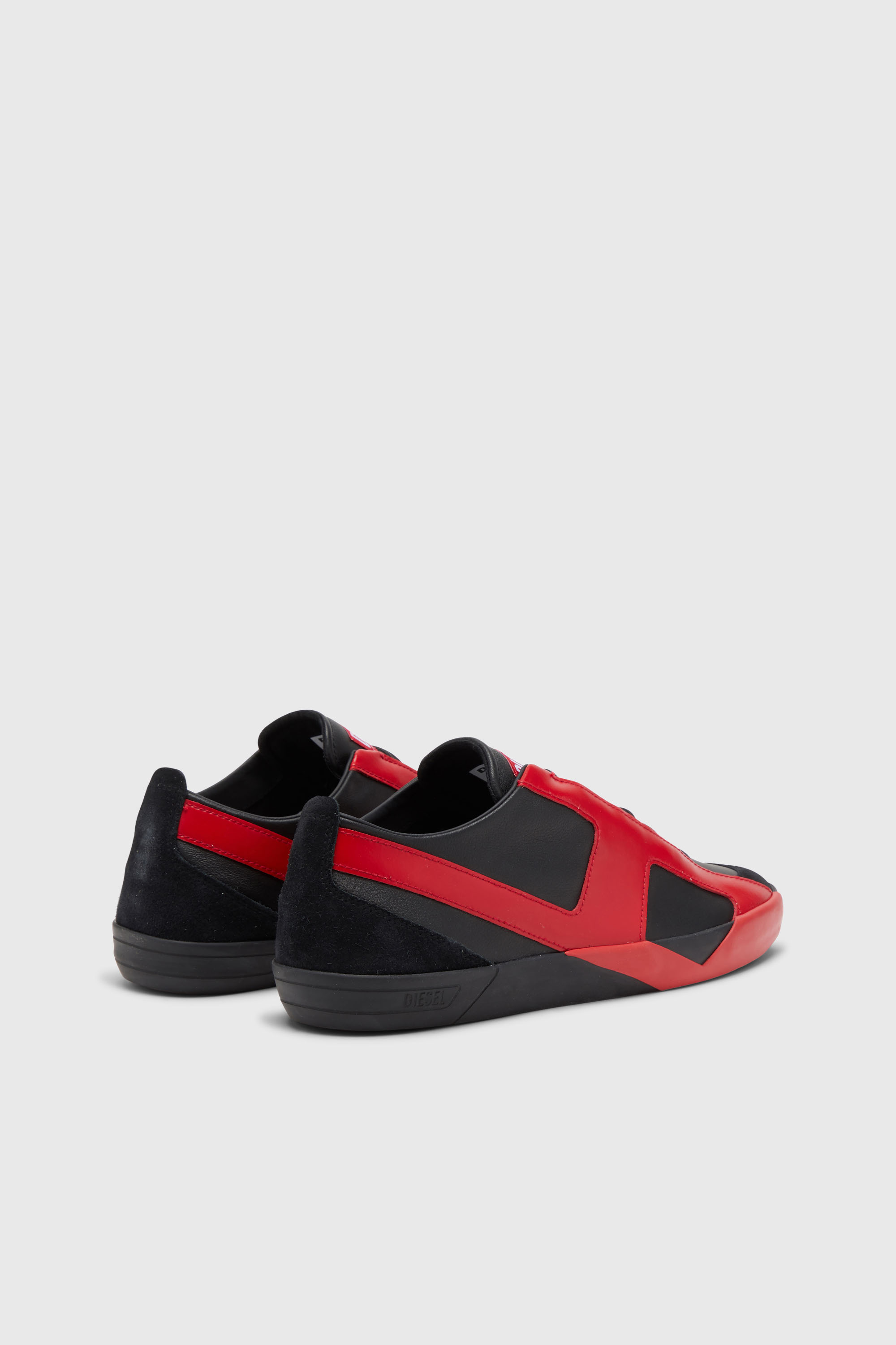 Diesel - S-SLANTE-D LOW, Male's スニーカー in ブラック/レッド - 4