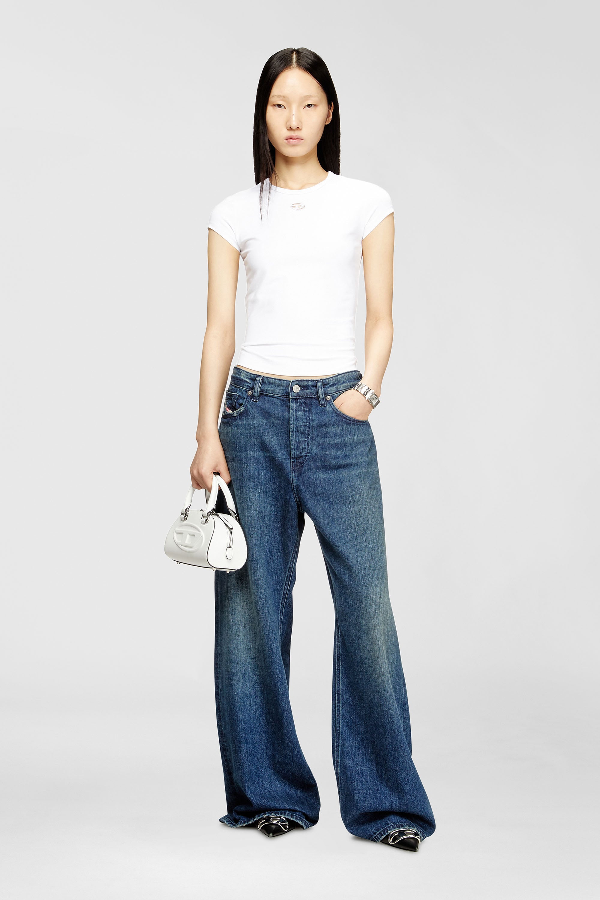 Diesel - 1DR DOME CROSSBODY, Female's クロスボディバッグ in ホワイト - 2