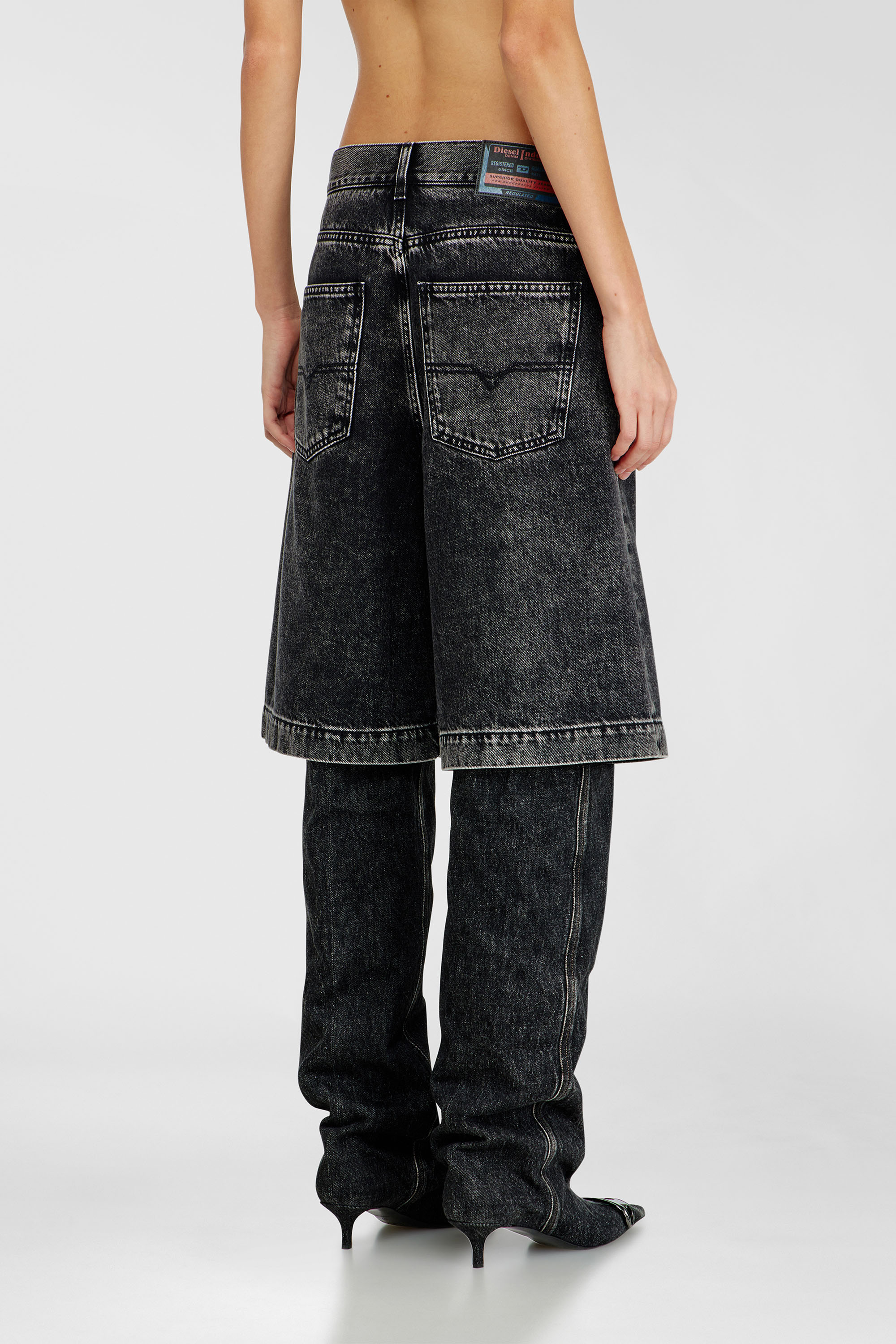 Diesel - DE-SIRE-SHORT-S2, Female's デニムショートパンツ in ダークグレー - 4