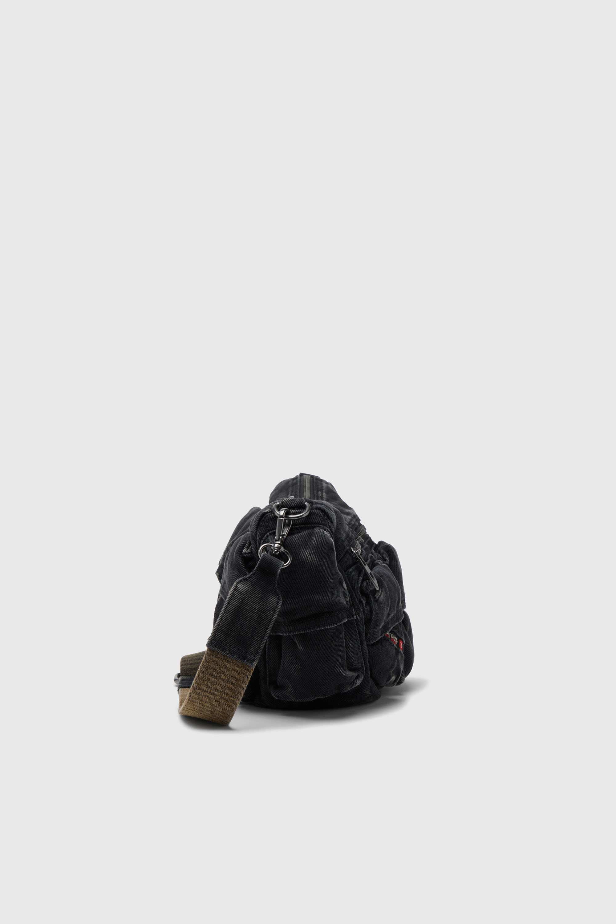 MULTI-PKTS SHOULDER BAG X ショルダーバッグ｜ブラック｜ウィメンズ
