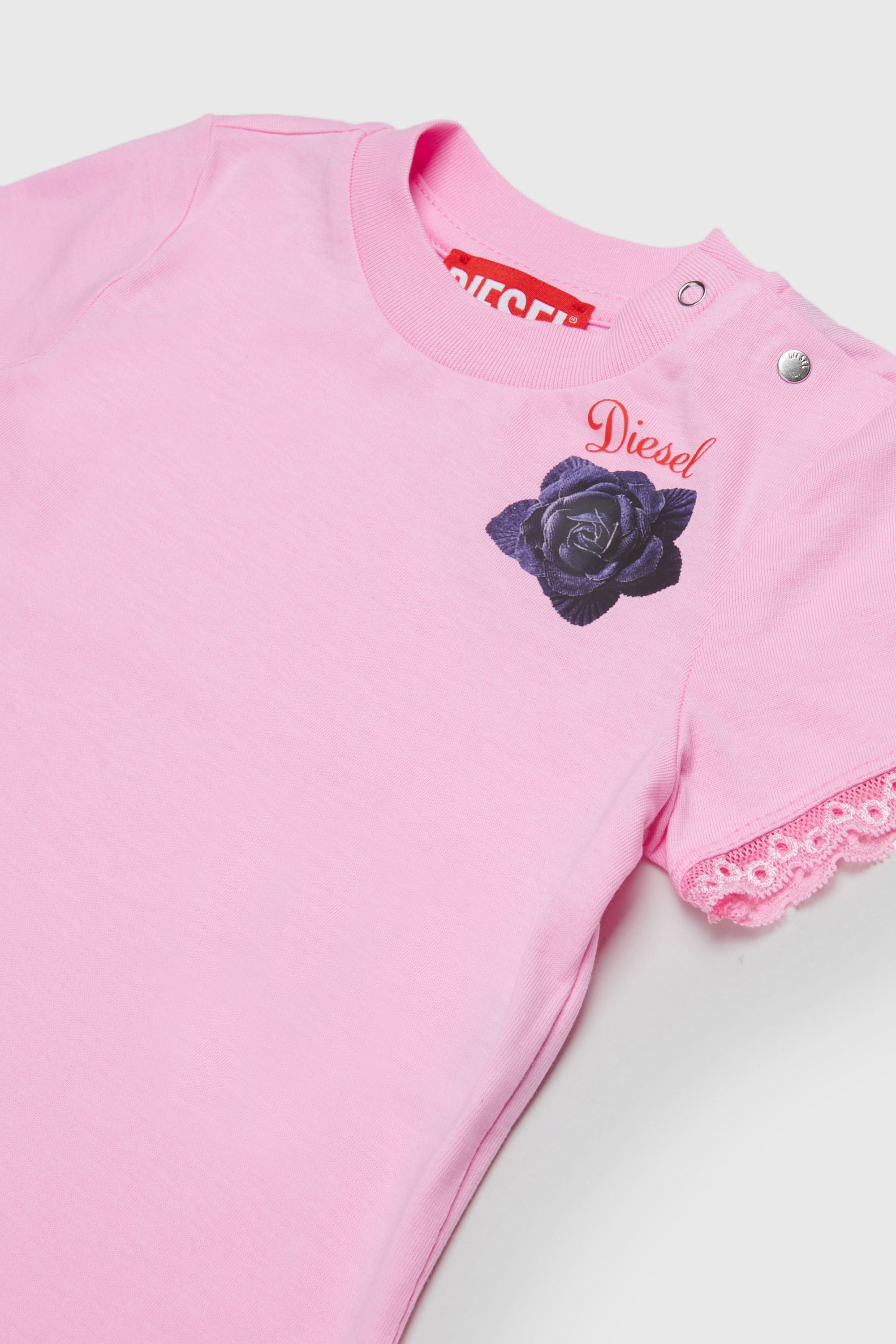 Diesel - TROSEZB, Female's Tシャツ in ピンク / ホワイト - 3