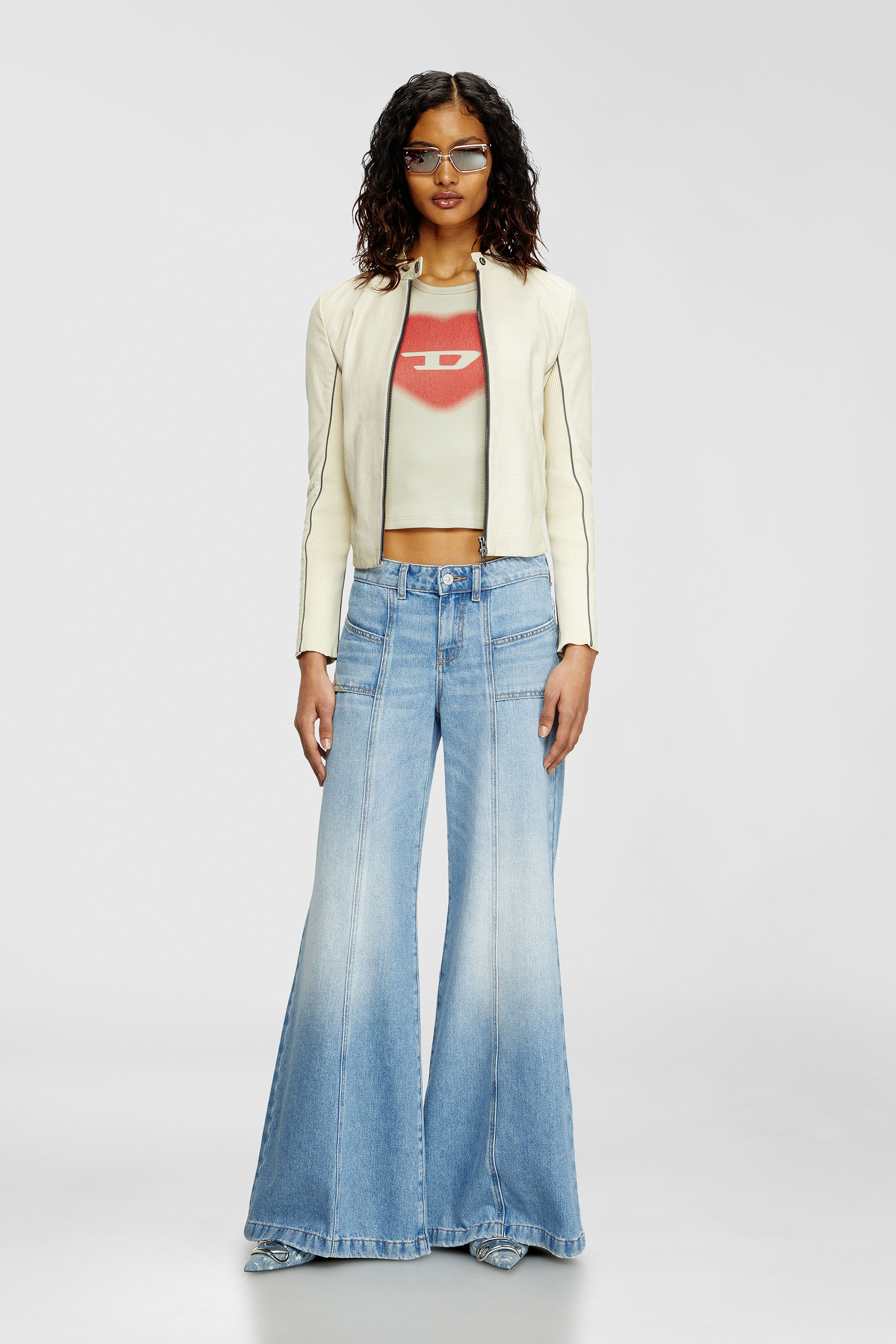 Diesel - Female's Flare Jeans D-Akii 0CLBA, ライトブルー - 1