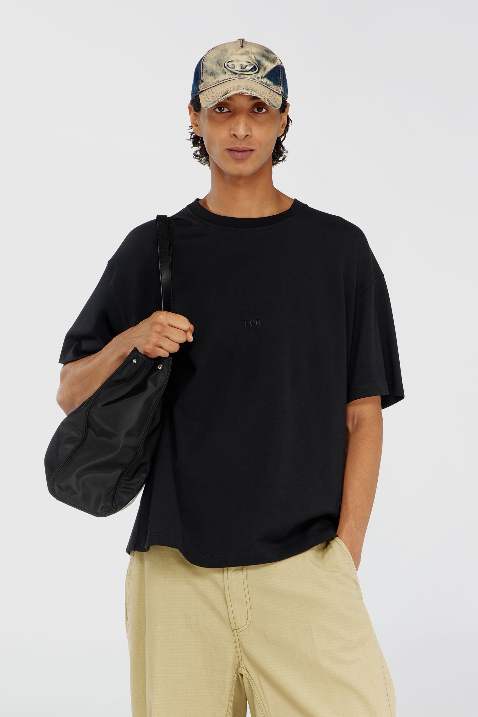Diesel - T-BOXT-AA16, Male's Tシャツ in ブラック - 1