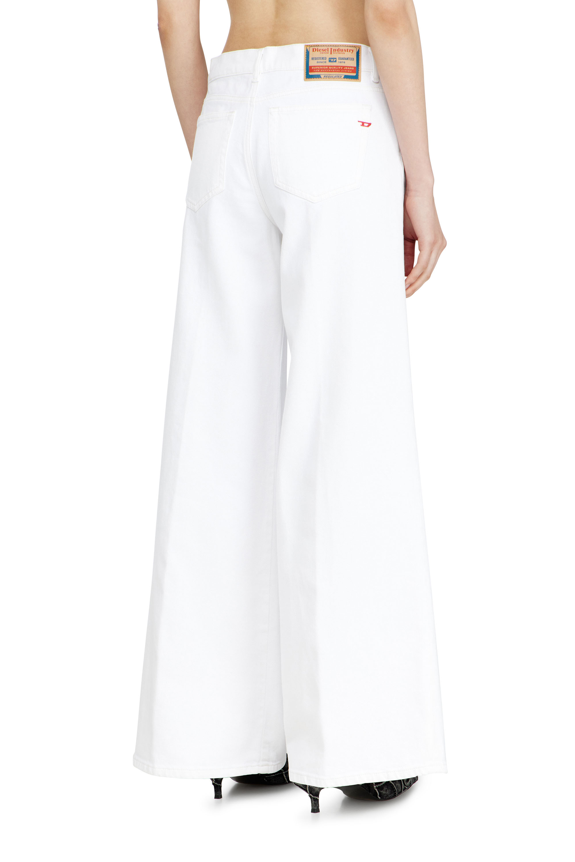 Diesel - Female's Flare Jeans 1978 D-Akemi 09N92, ホワイト - 4