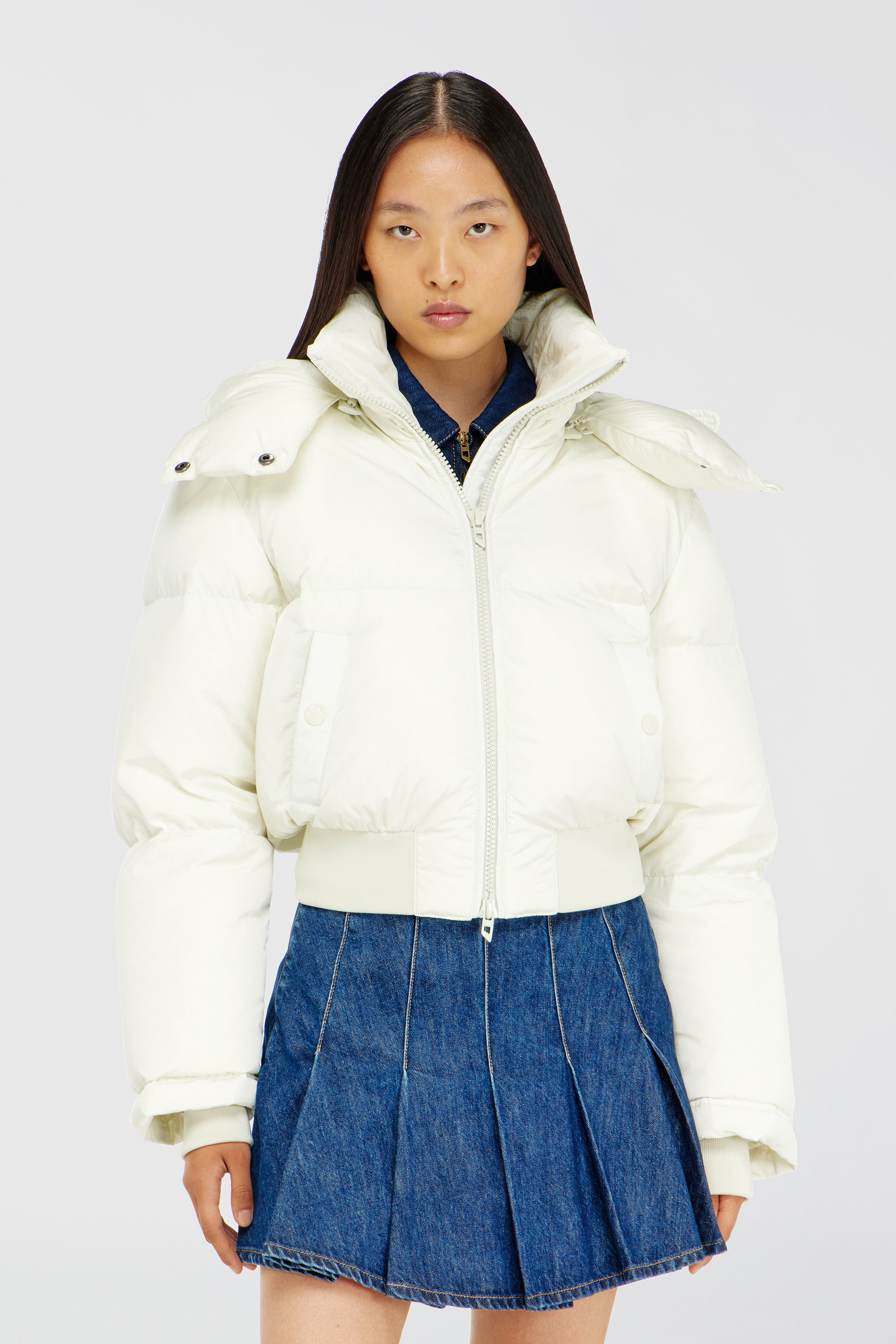 Diesel - W-PEYT-SHORT-NEW-WD, Female's ダウンジャケット in ホワイト - 3