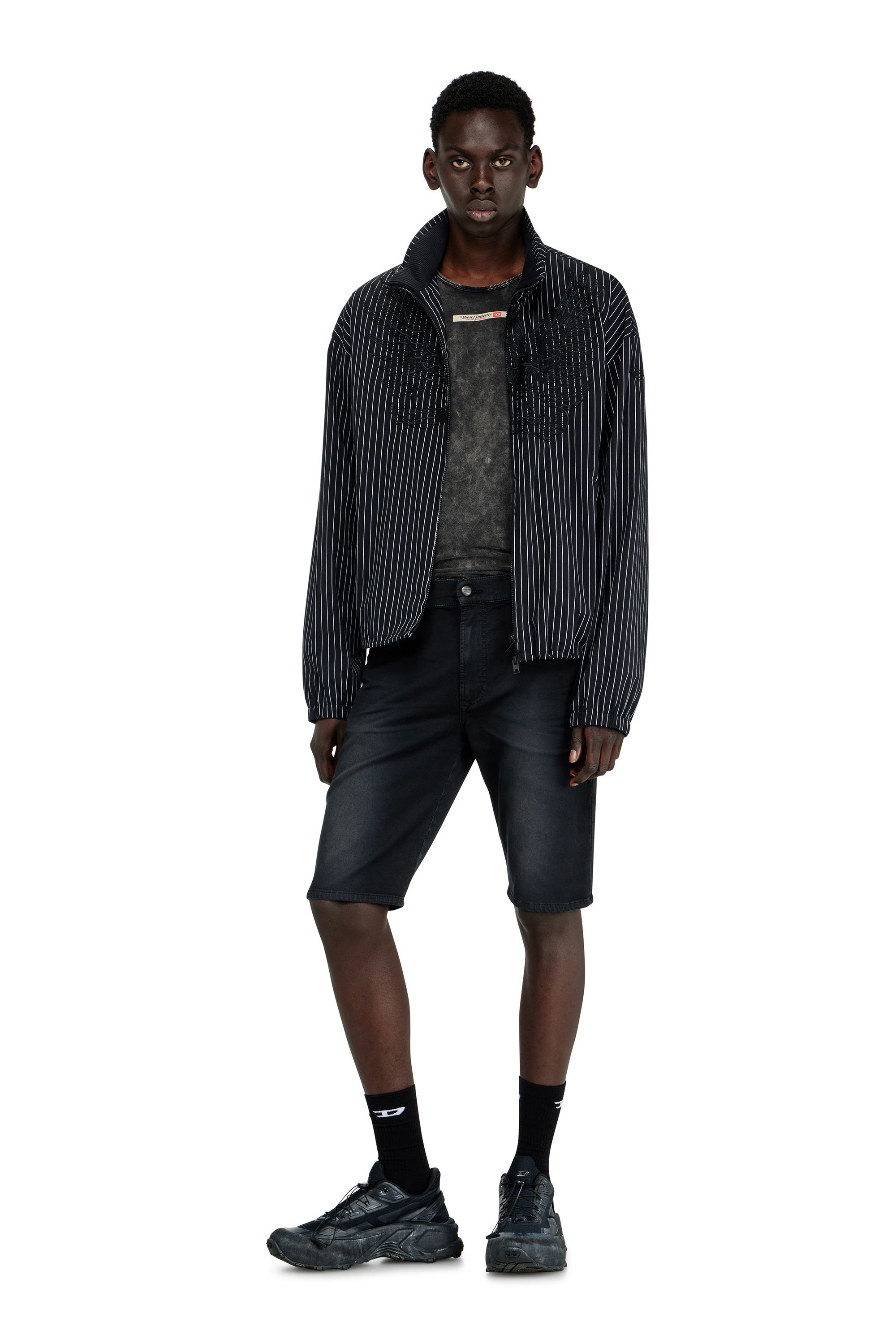 Diesel - 2033 D-KROOLEY-SHORT-BW JOGG, Male's ジョグ ショートパンツ in ブラック - 1