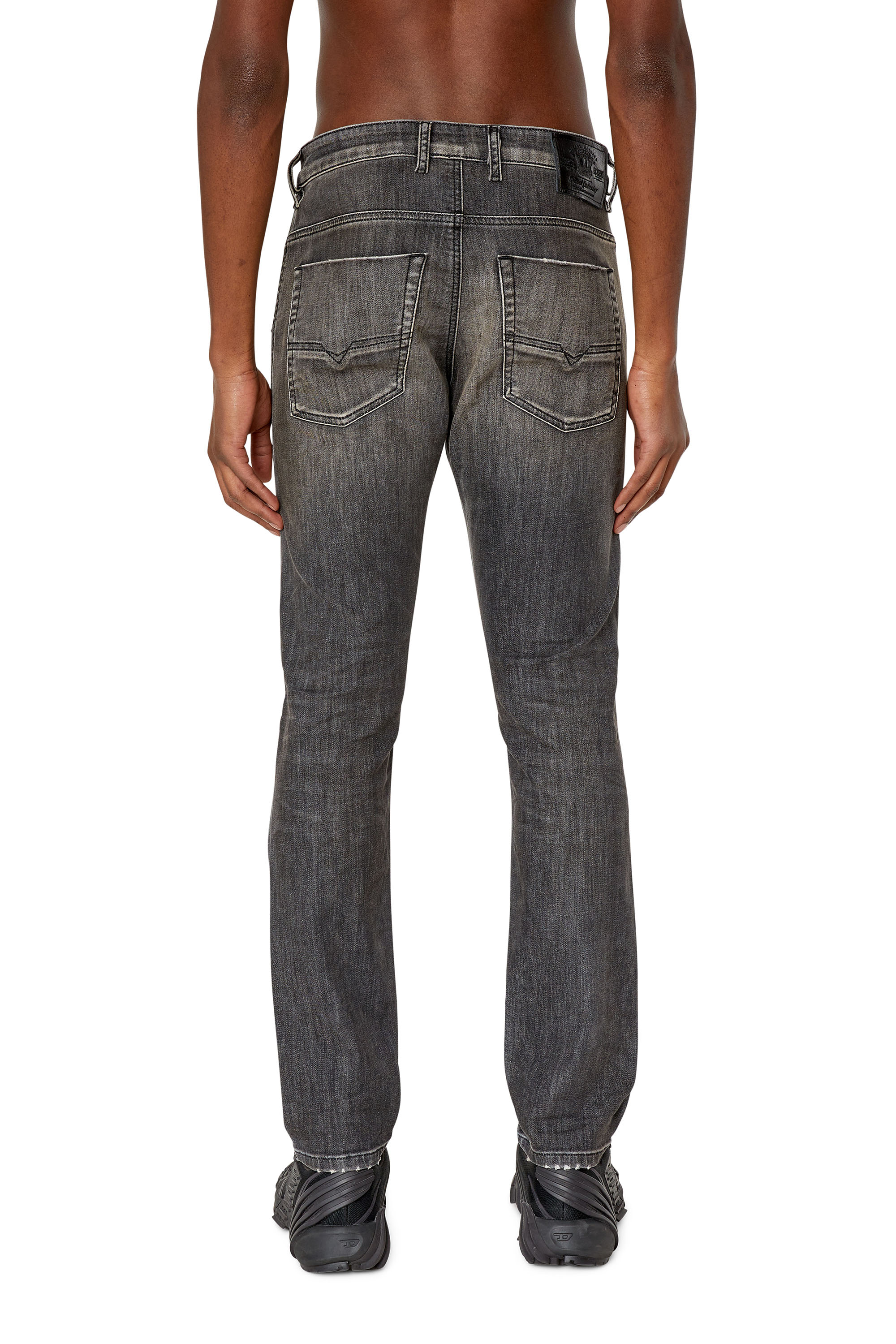 Diesel - Tapered 2030 D-Krooley Joggjeans® 09F01, ブラック/ダークグレー - Image 2