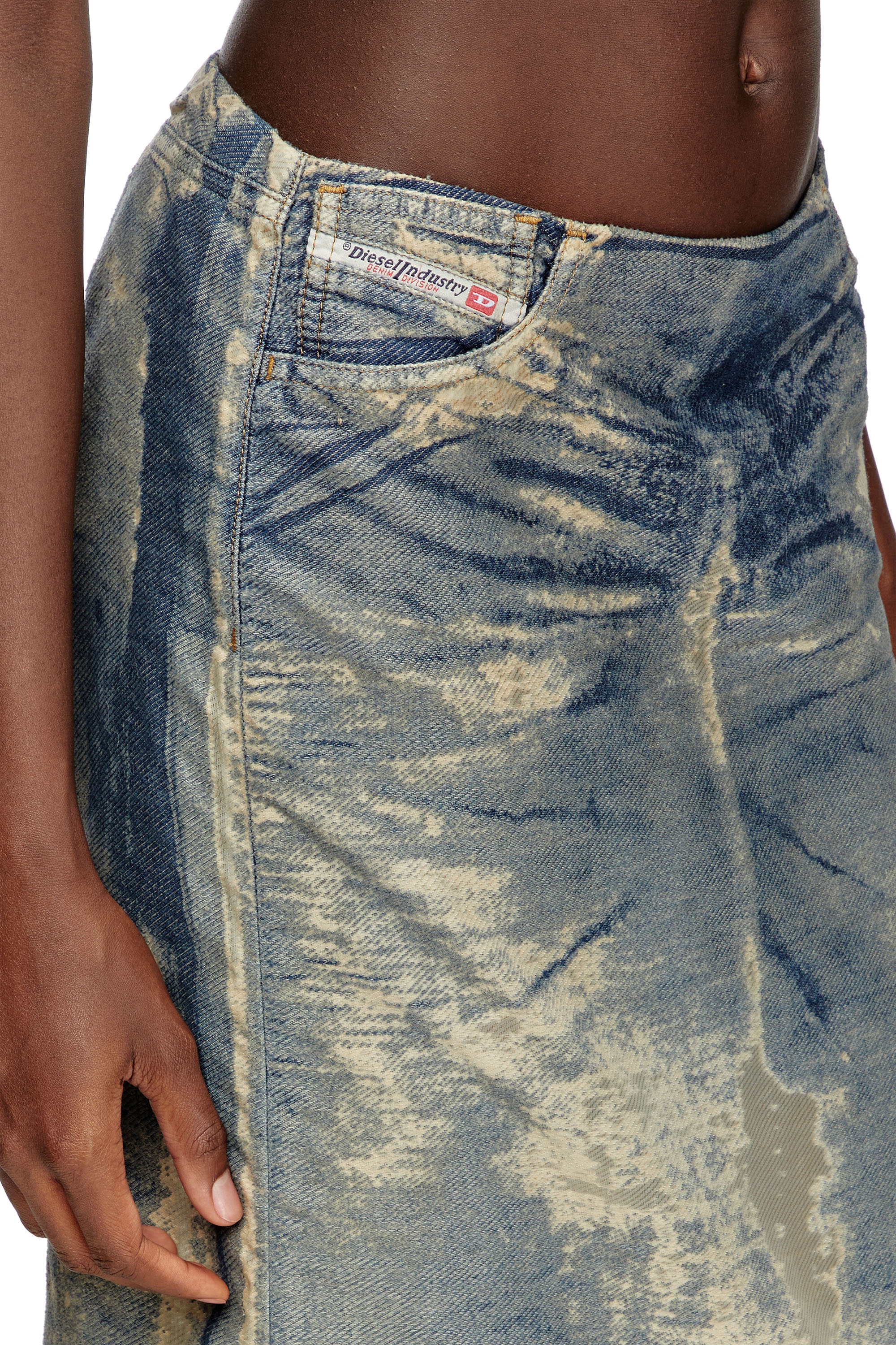 Diesel - DE-PRA-FSF, Female's Midi skirt in floating devoré denim in ミディアムブルー - 5