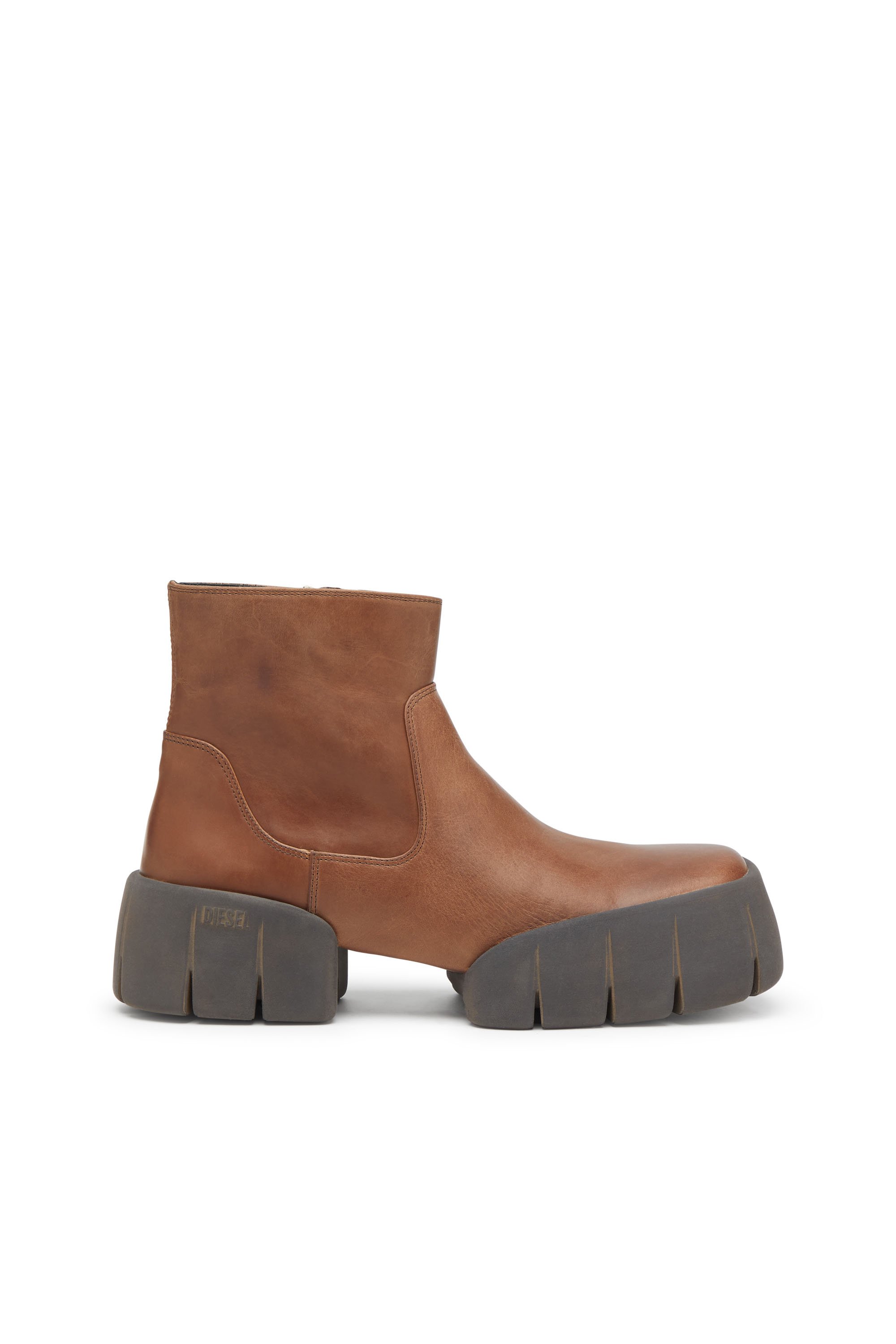 Diesel - D-TEX BT, Male's D-Tex-Oiled leather ankle boots with split sole in ブラウン - 1