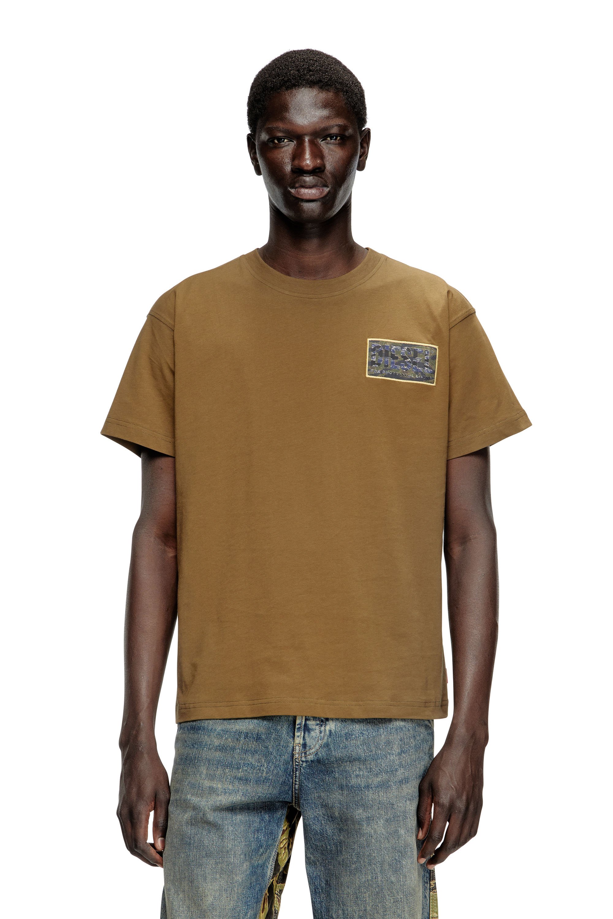 Diesel - T-NORM-T3, Male's T-shirt with camo logo patch in ミリタリーグリーン - 1