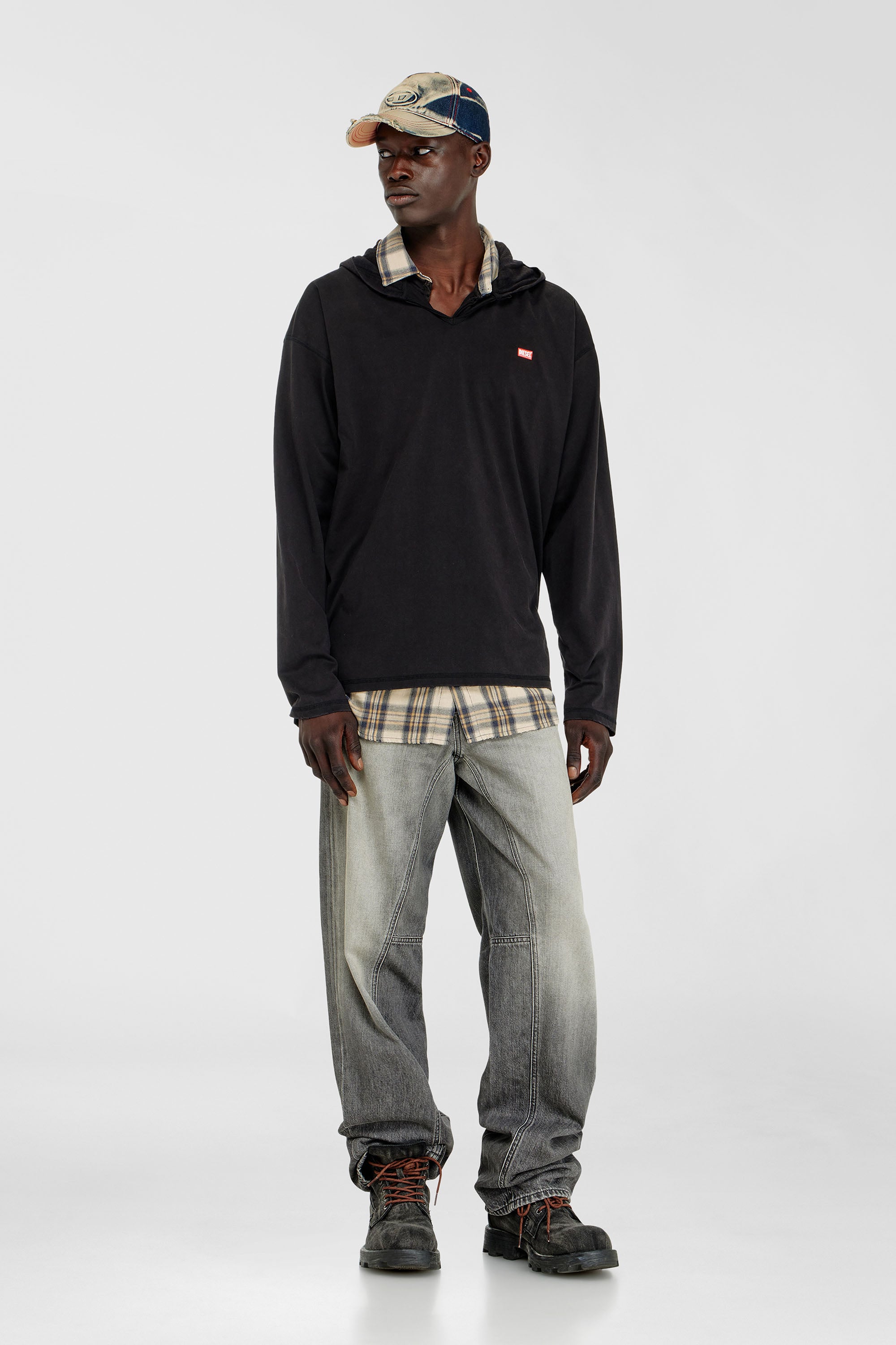 Diesel - T-BOXT-LS-HOOD-CHECK, Male's フード付き長袖Tシャツ in ブラック - 1