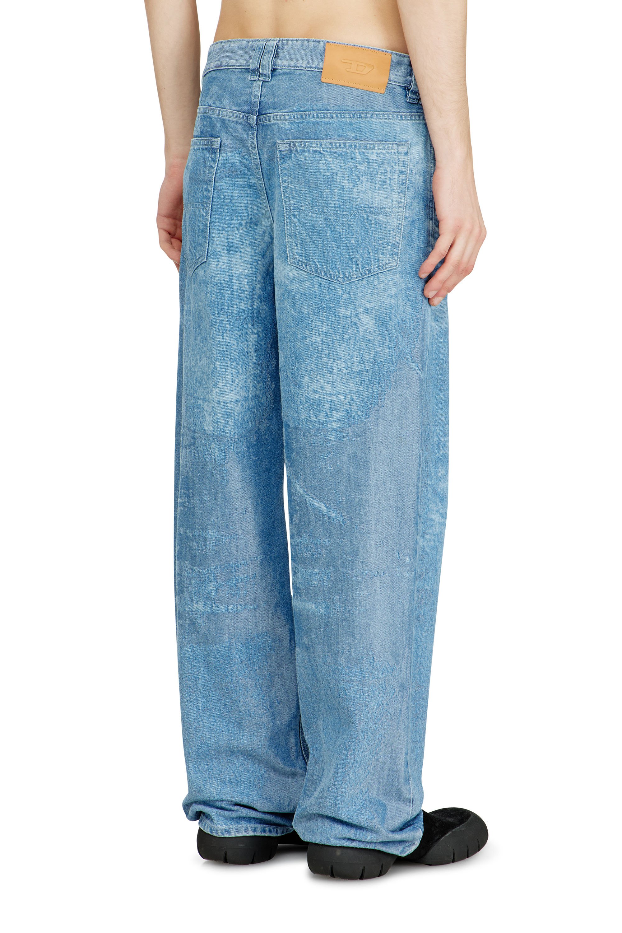 Diesel - Male's Relaxed Jeans 2001 D-Macro 09P23, ライトブルー - 4