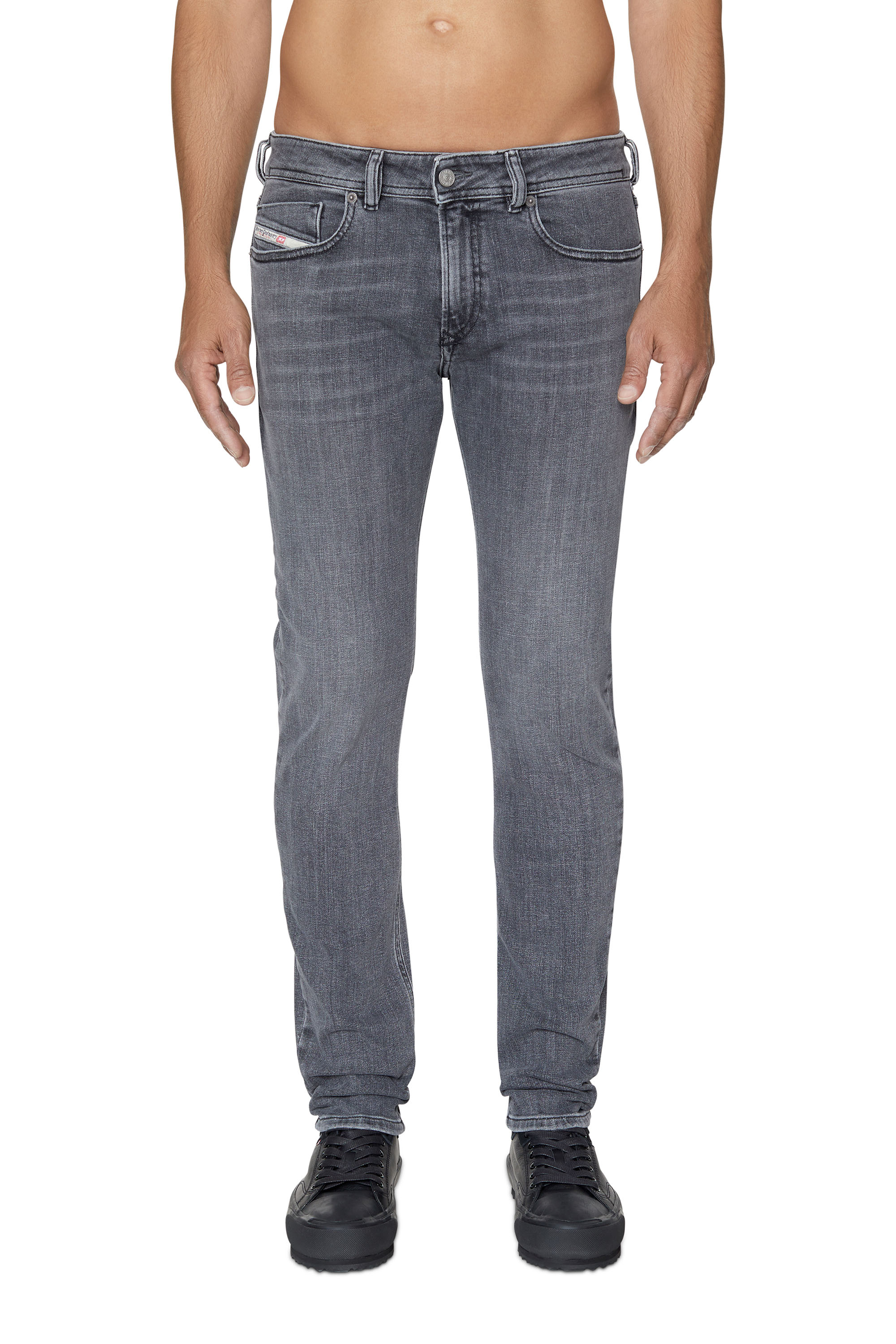 1979 SLEENKER 068BI(MEN): スキニーデニム |ディーゼル(DIESEL