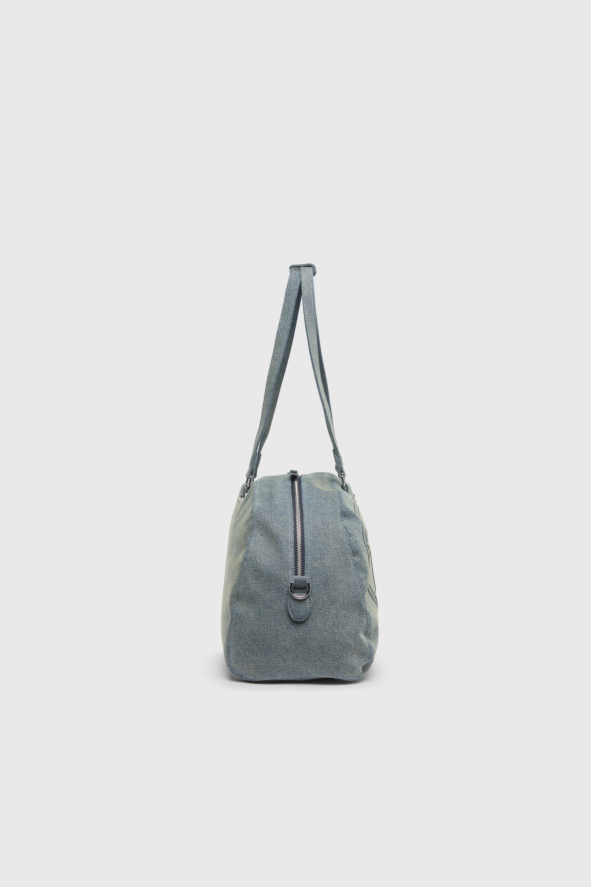 Diesel - 1DR DOME SOFT DUFFLE XL, Unisex's 1DR Dome-Duffle bag in denim with Oval D logo in ライトブルー - 4