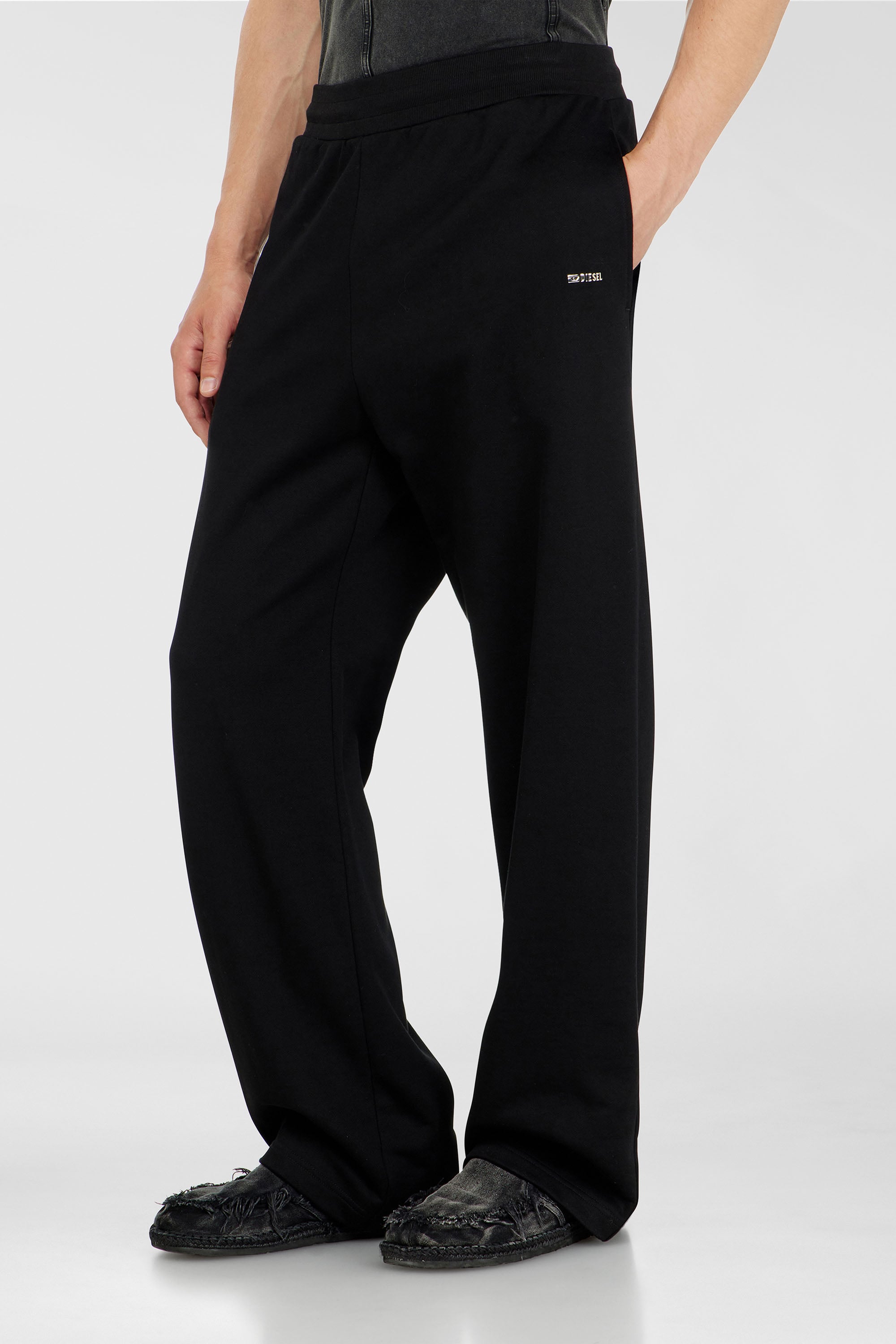 Diesel - P-MARTAINS-MET, Male's スウェットパンツ in ブラック - 1
