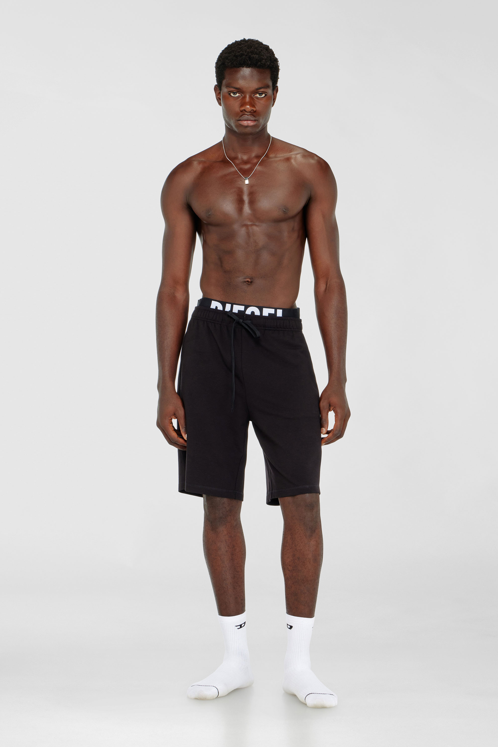 Diesel - DEVIN-D-POP, Male's Cotton shorts with Diesel logo waistband in ブラック - 2