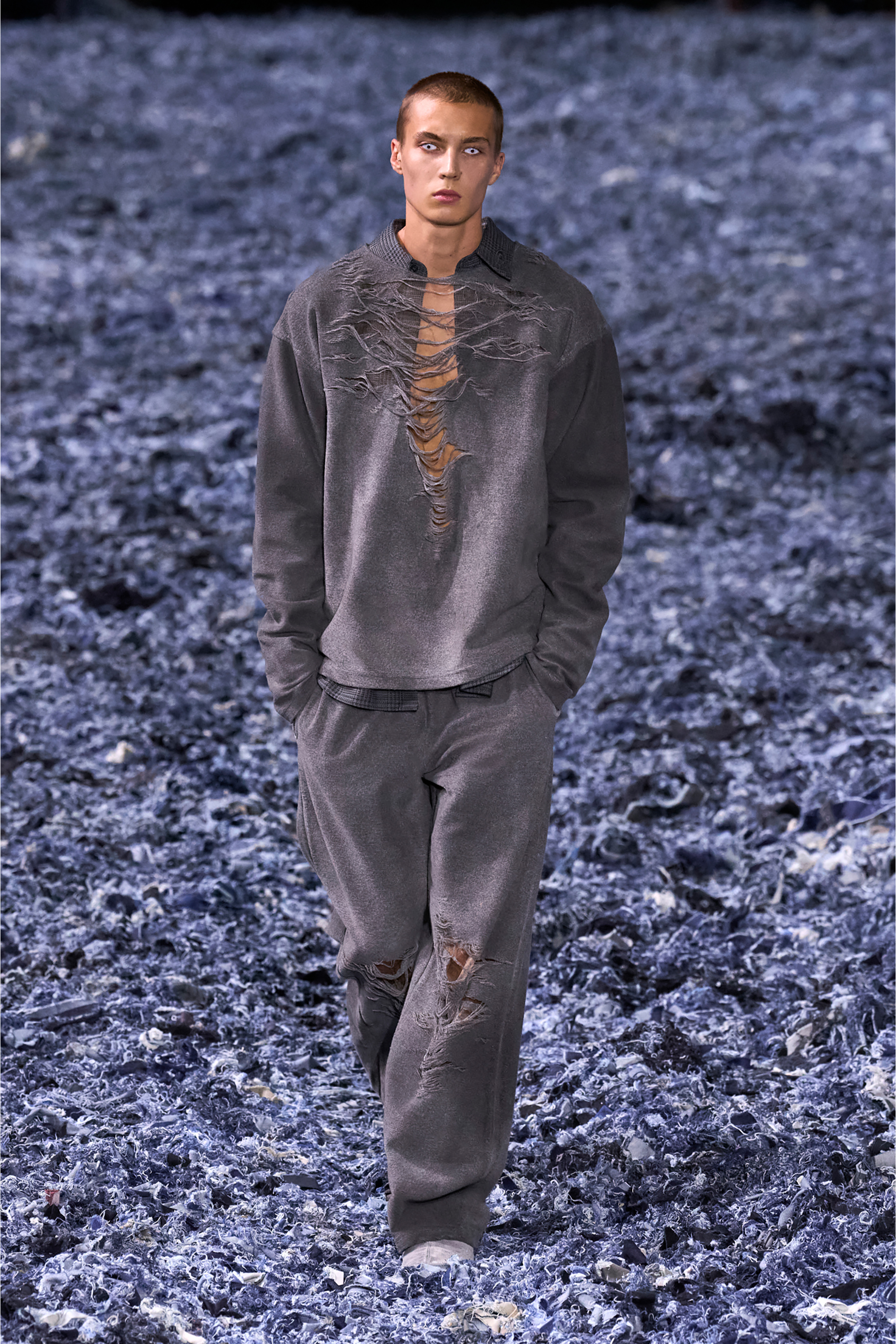 Diesel - P-PERCY, Male's Track pants with distressed front in グレー - 4