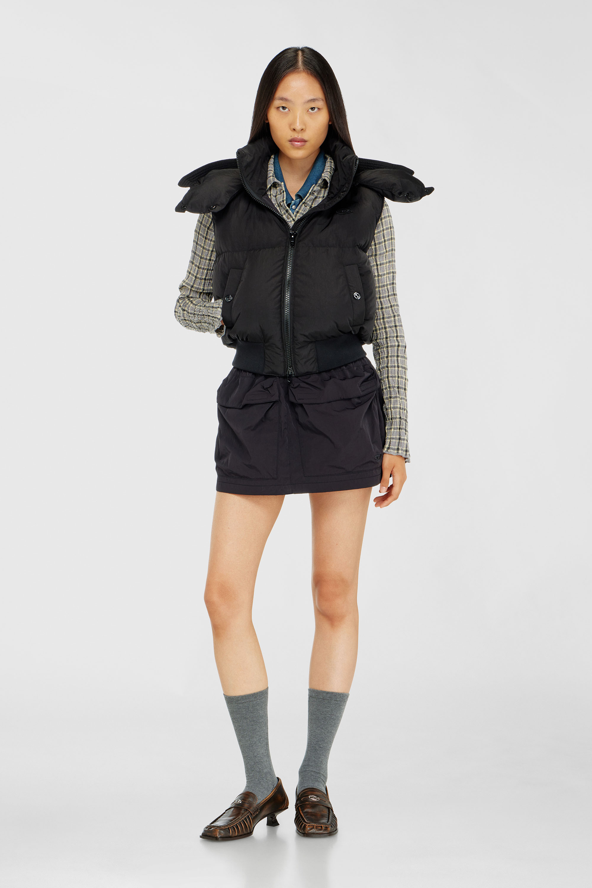 Diesel - W-PEYT-SSL-NEW-WD, Female's ダウンベスト in ブラック - 1