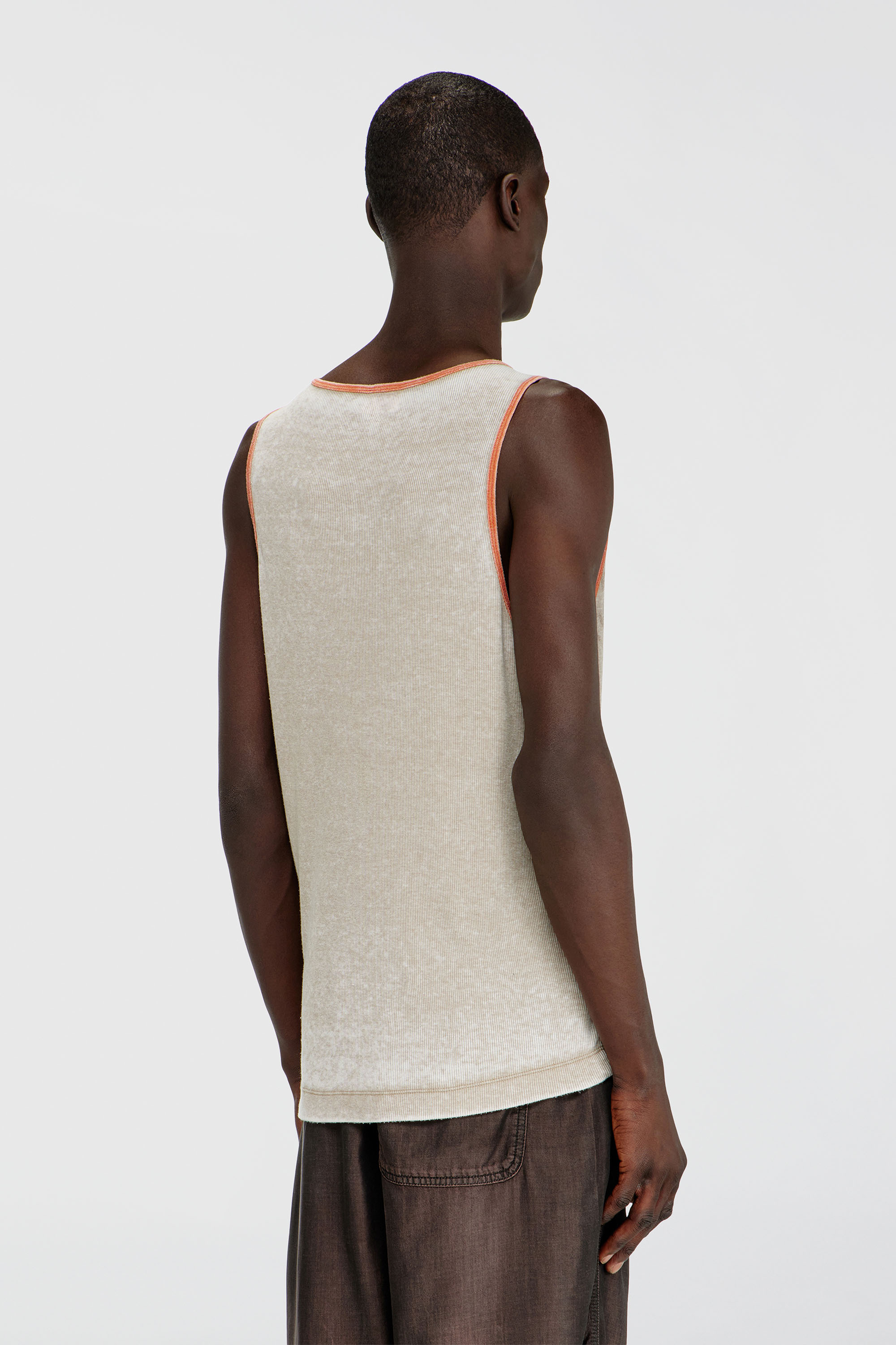 Diesel - T-HIRST, Male's スリーブレストップ in ベージュ - 4