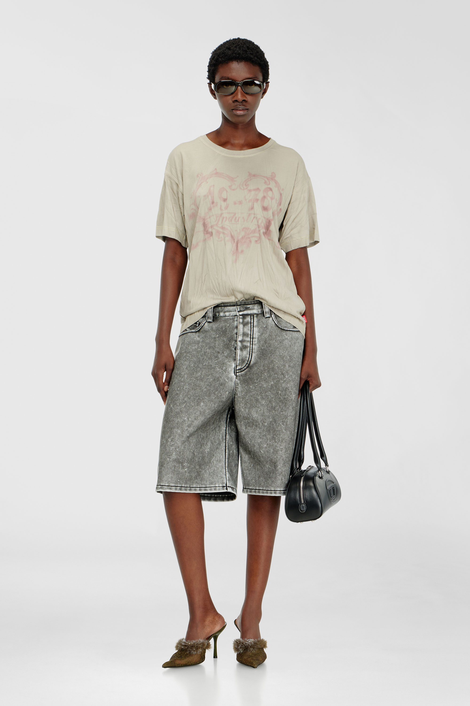 Diesel - T-NORMY-AA4, Female's Tシャツ in ベージュ/ピンク - 2
