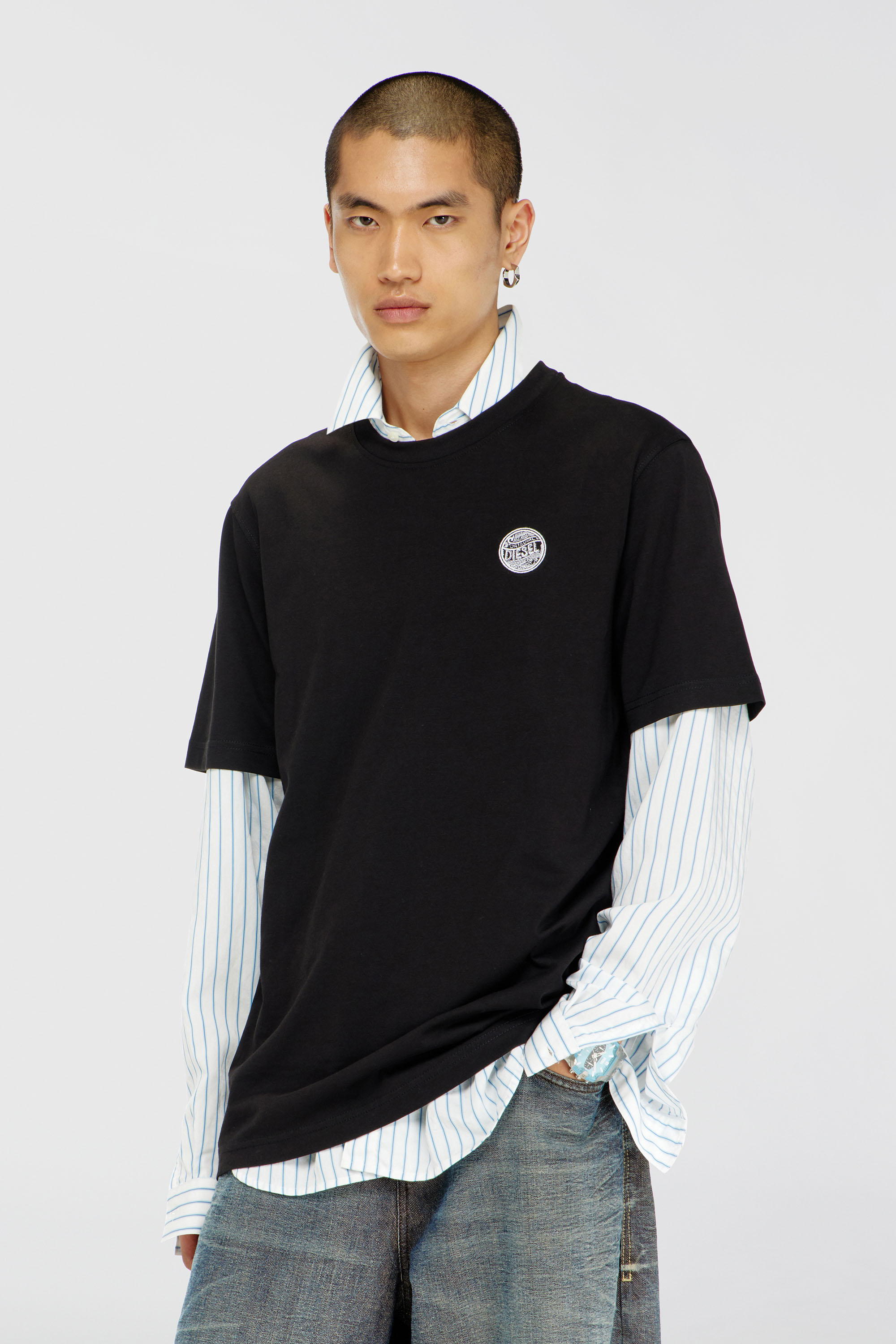 Diesel - T-ADJUST-AA7, Male's Tシャツ in ブラック - 1