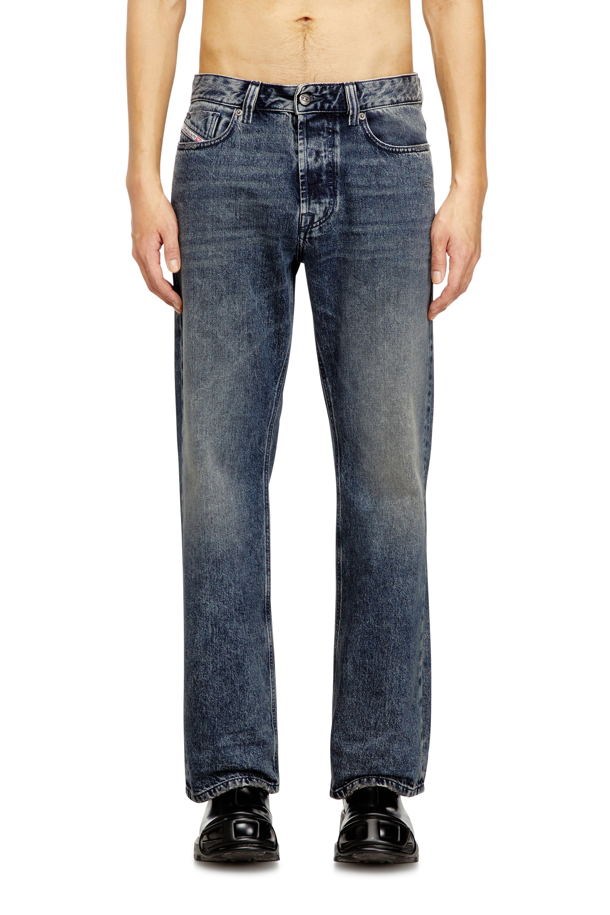 Diesel - Male's Relaxed Jeans 1980 D-Eeper 09N68, ダークブルー - 1