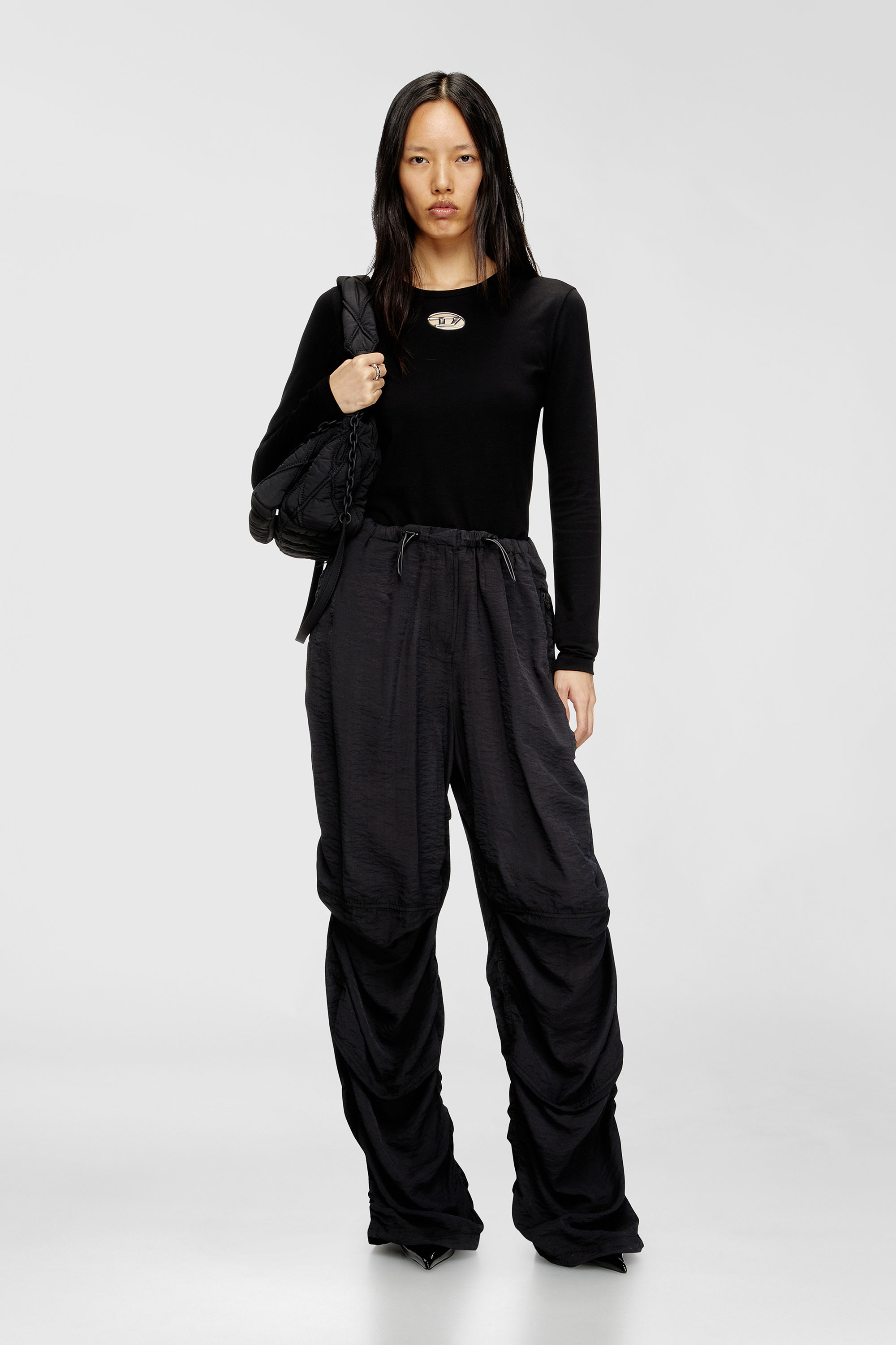 Diesel - T-UNCUTIE-LONG-LS-OD, Female's 長袖Tシャツ in ブラック - 1