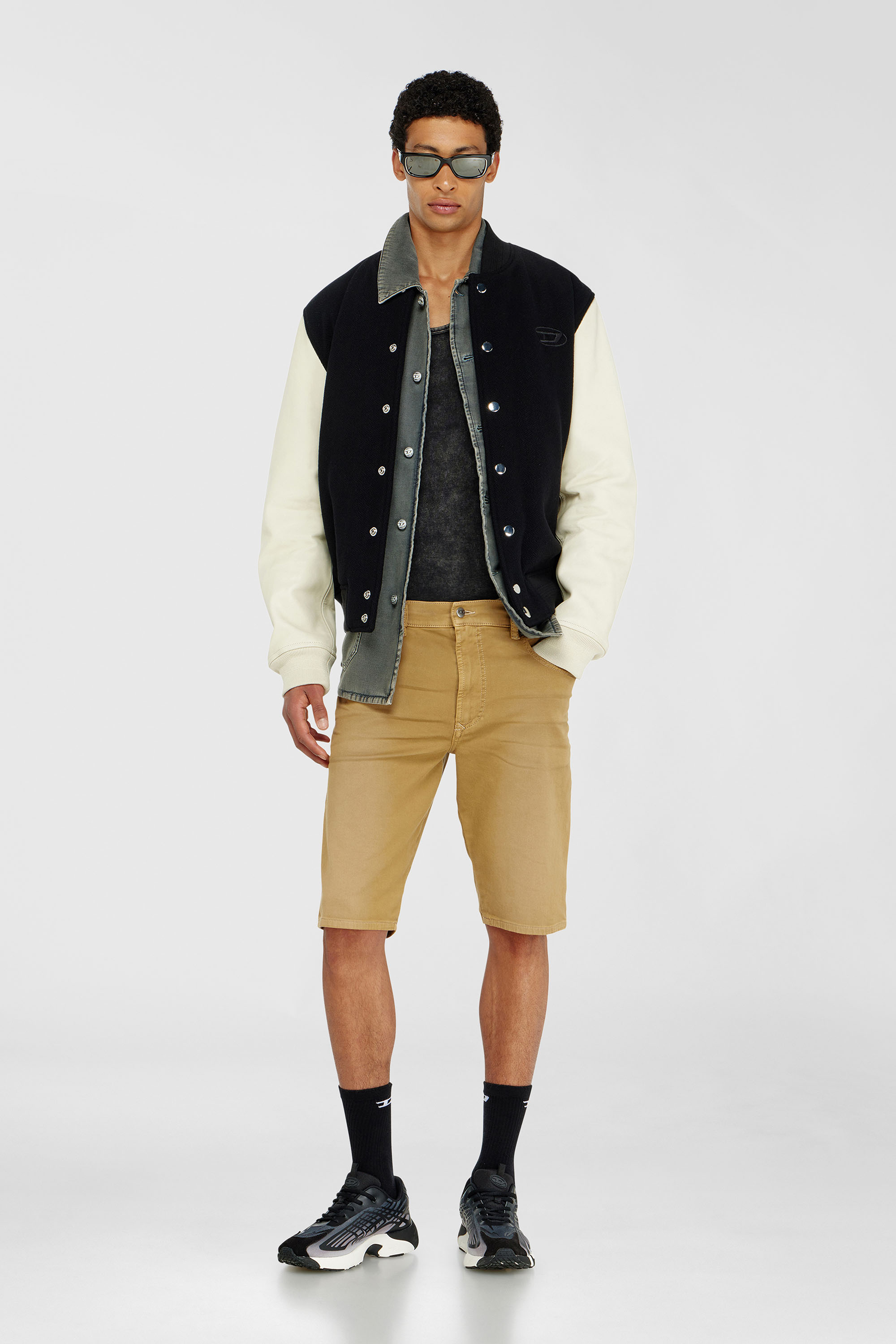 Diesel - 2033 D-KROOLEY-SHORT-BW JOGG, Male's ジョグ ショートパンツ in ベージュ - 1