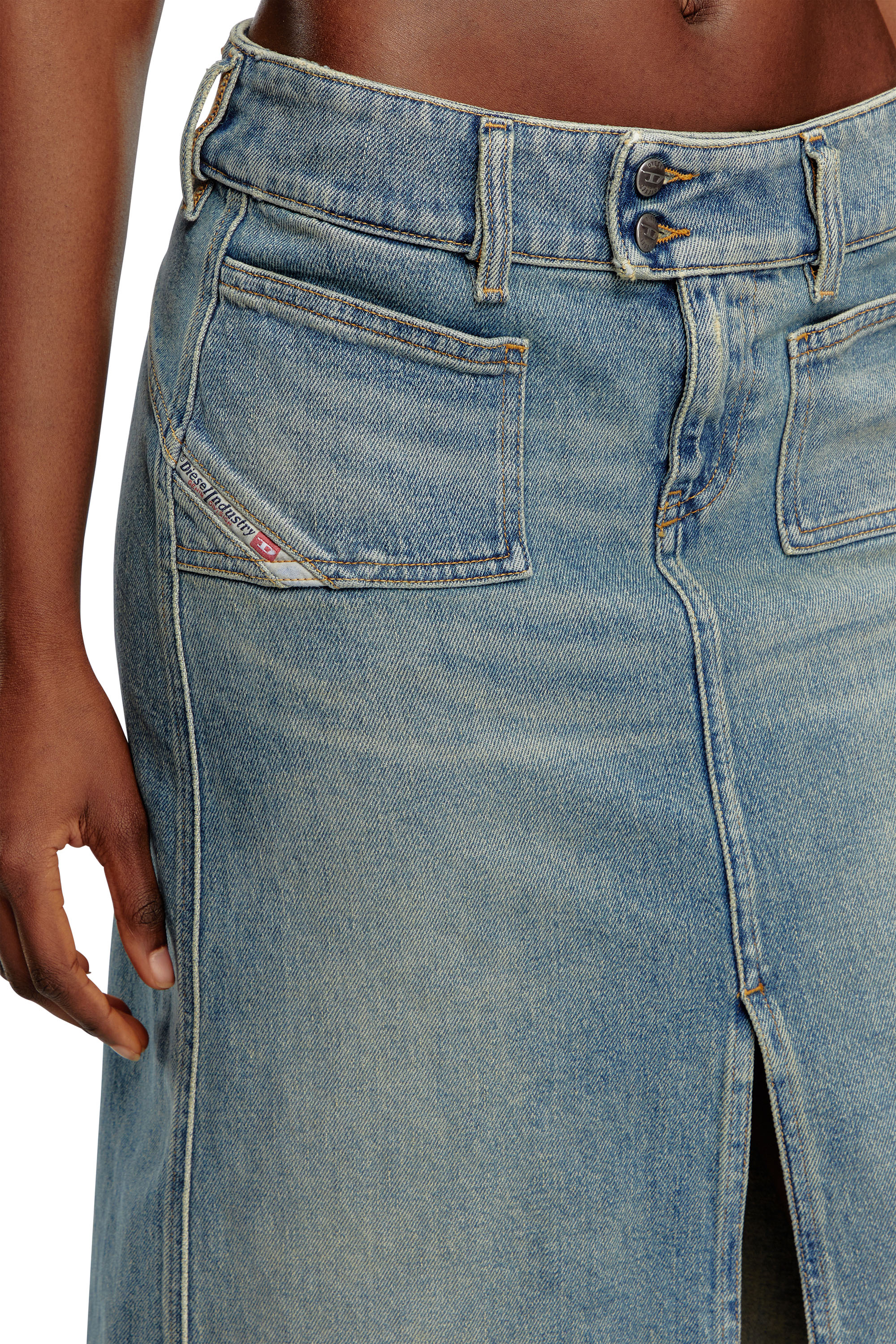 Diesel - DE-HUSH-MID, Female's Midi skirt in denim in ライトブルー - 5