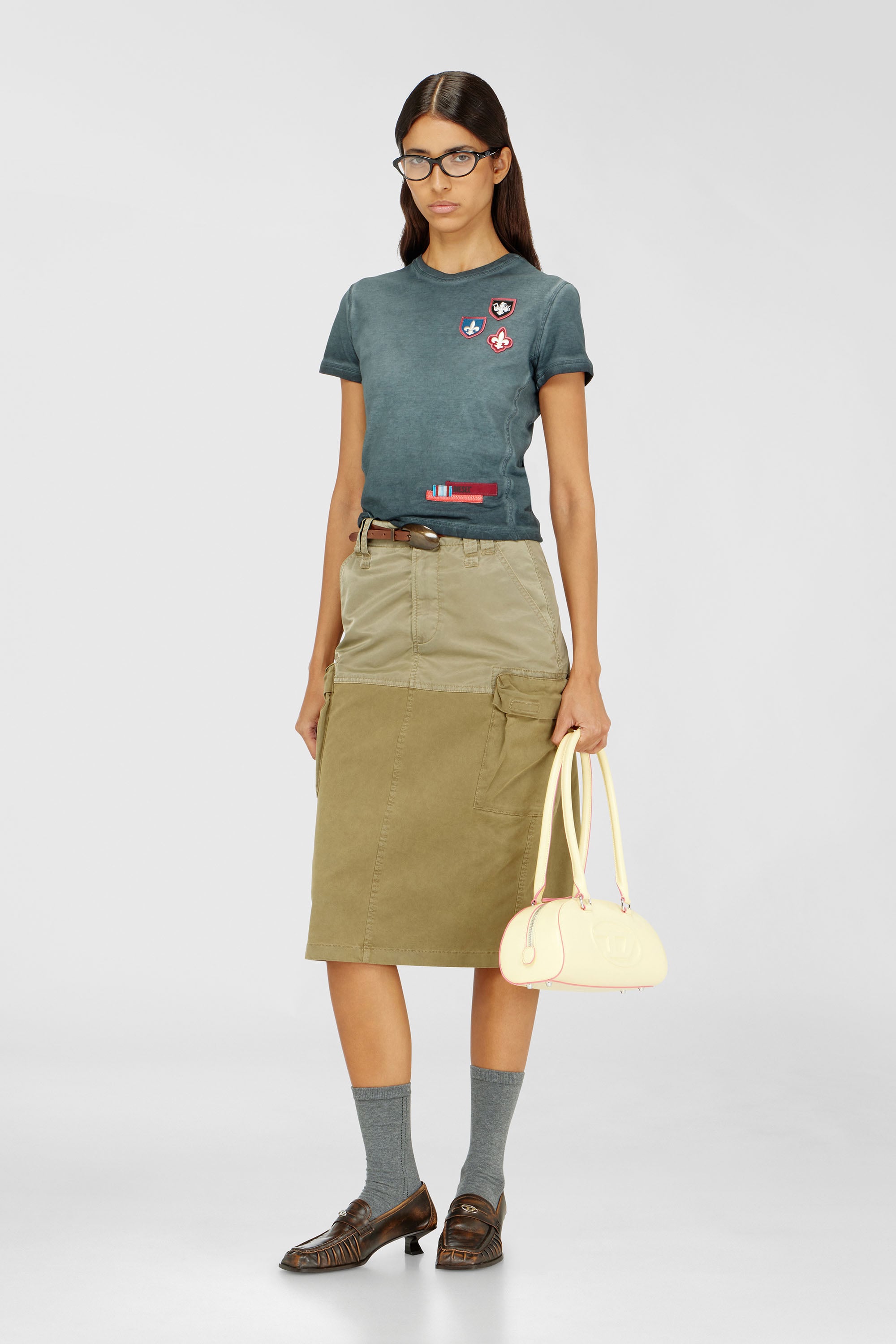 Diesel - T-UNCUTY-WAF, Female's Tシャツ in ダークグリーン - 2