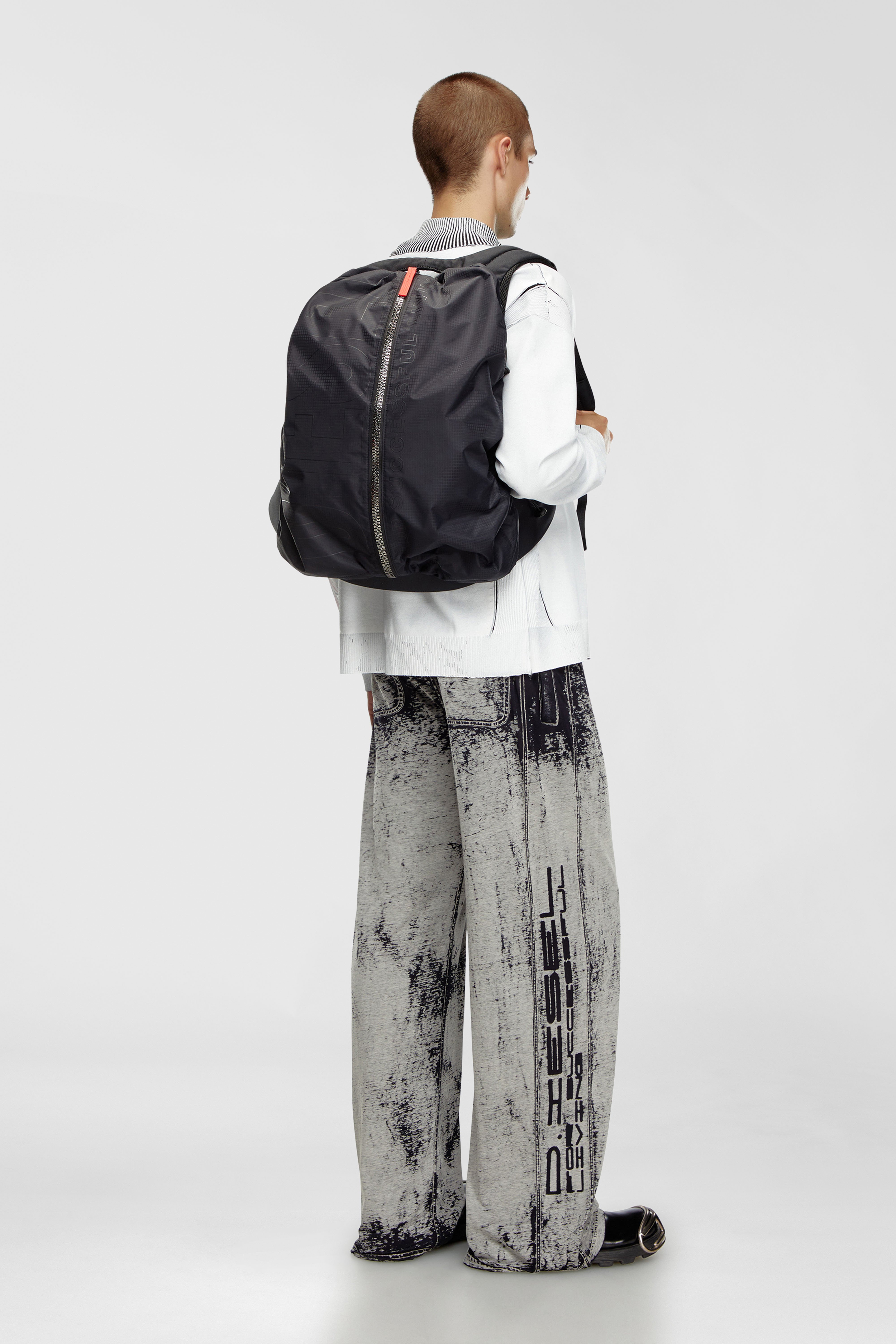 Diesel - ZIP-D BACKPACK X, Male's Zip-D-Backpack in check-jacquard shell in ブラック - 2