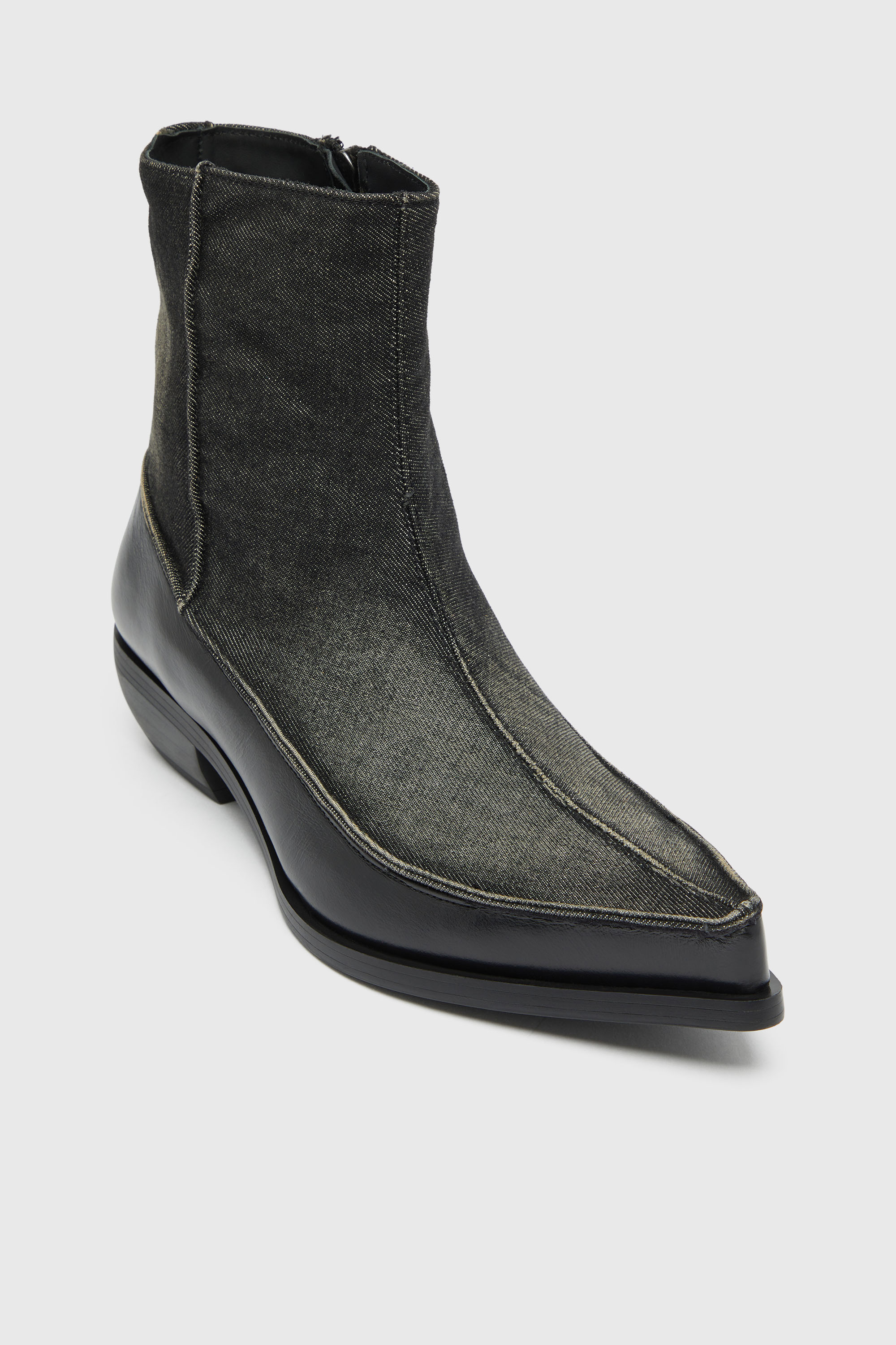 Diesel - D-FRIDO-30-TR, Male's D-Frido-Western ankle boots in leather and denim in null - 6