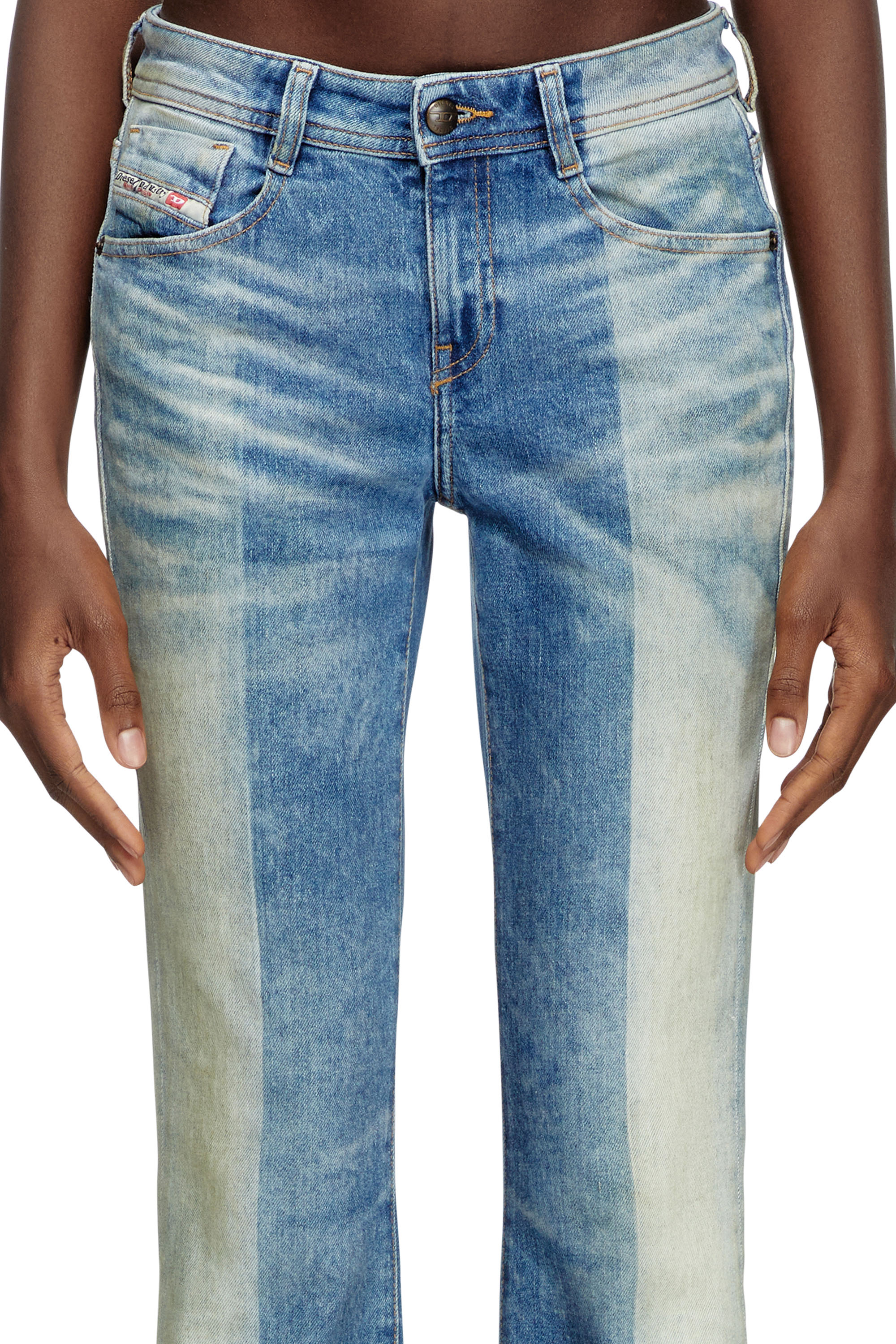 Diesel - Female's Bootcut Jeans 1969 D-Ebbey 007W8, ミディアムブルー - 5