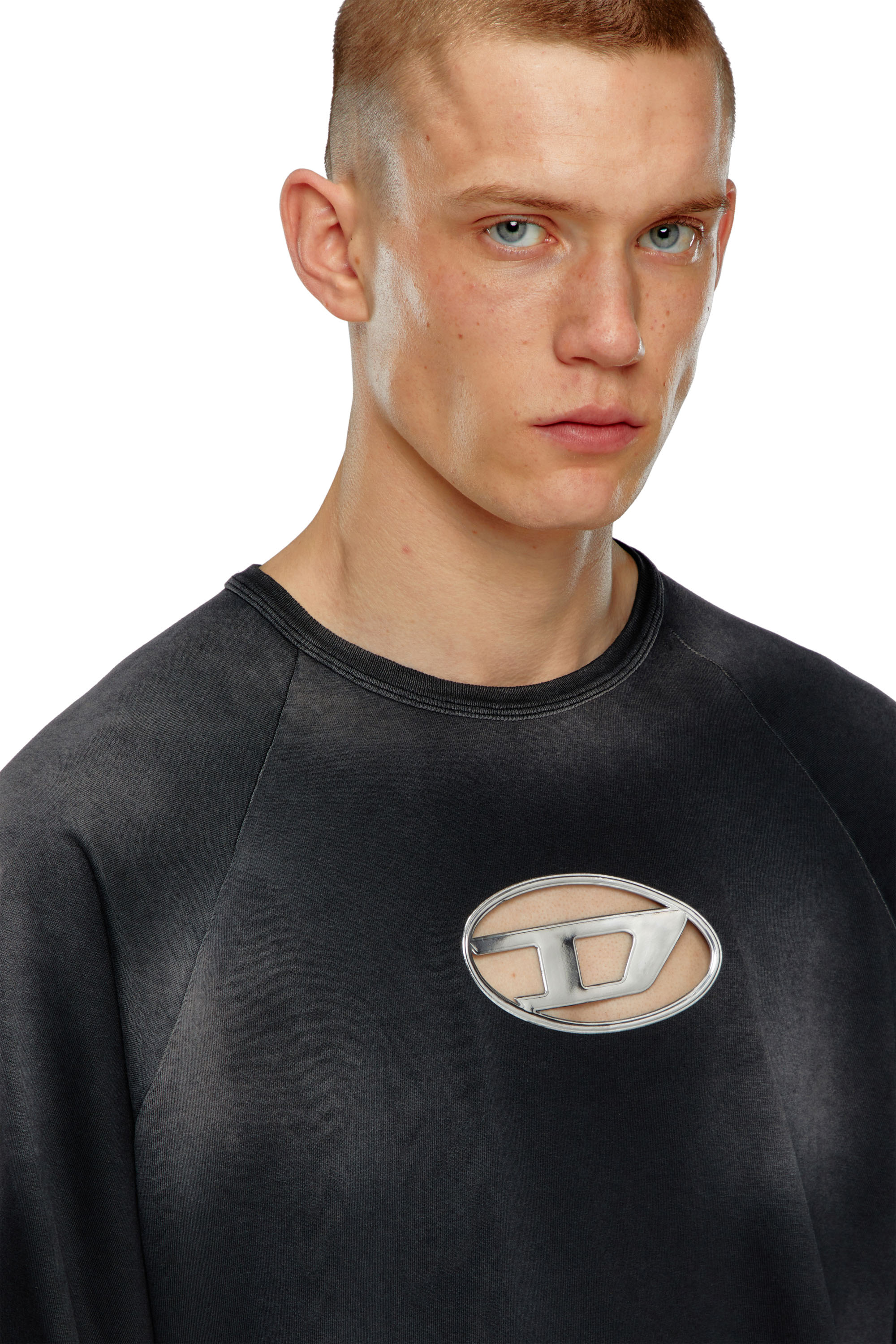 Diesel - T-CROXT, Male's Faded T-shirt with puffy Oval D in ブラック - 5