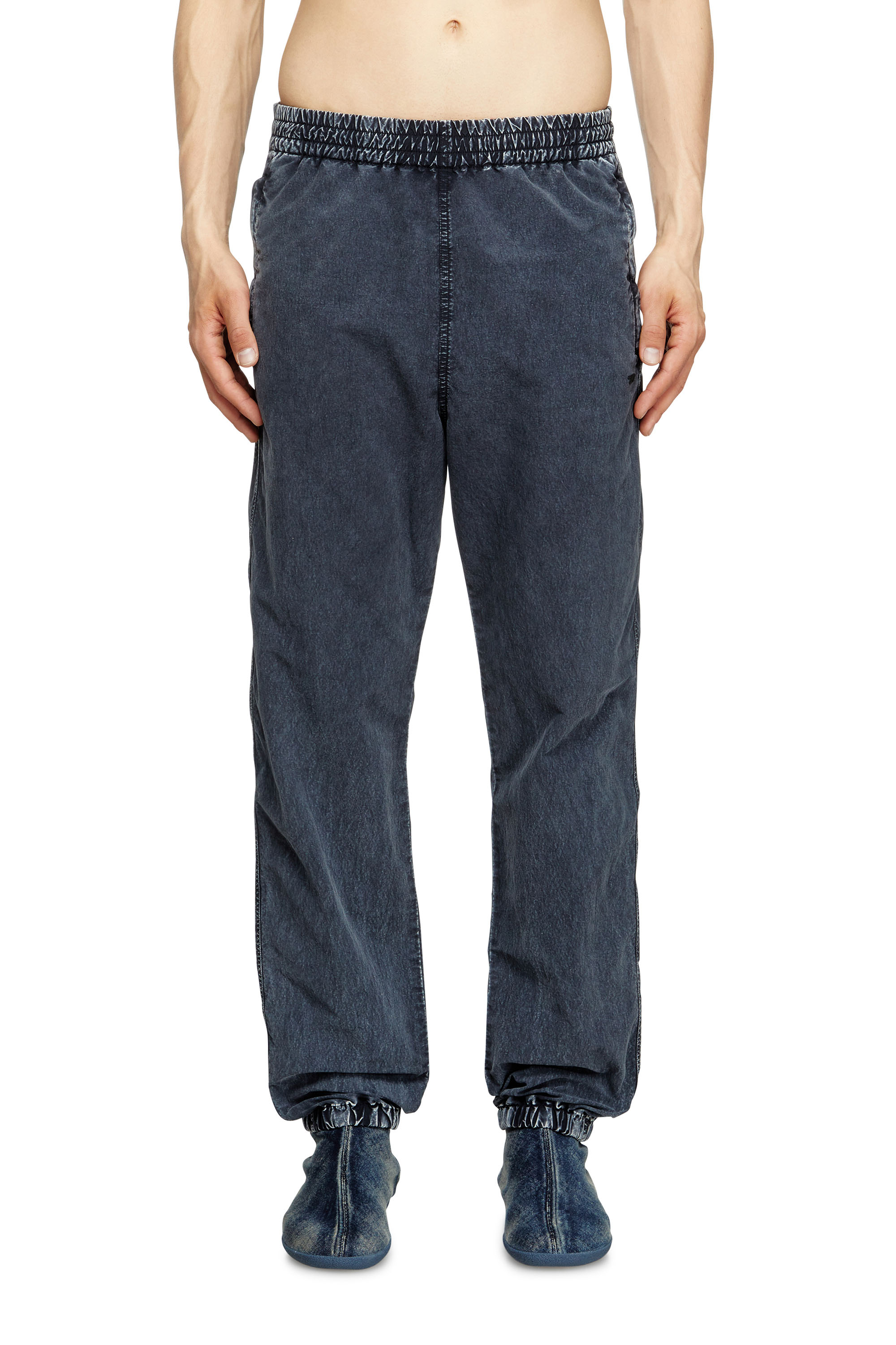 Diesel - P-WILSON, Male's Pants in recycled nylon taslan in ダークブルー - 1