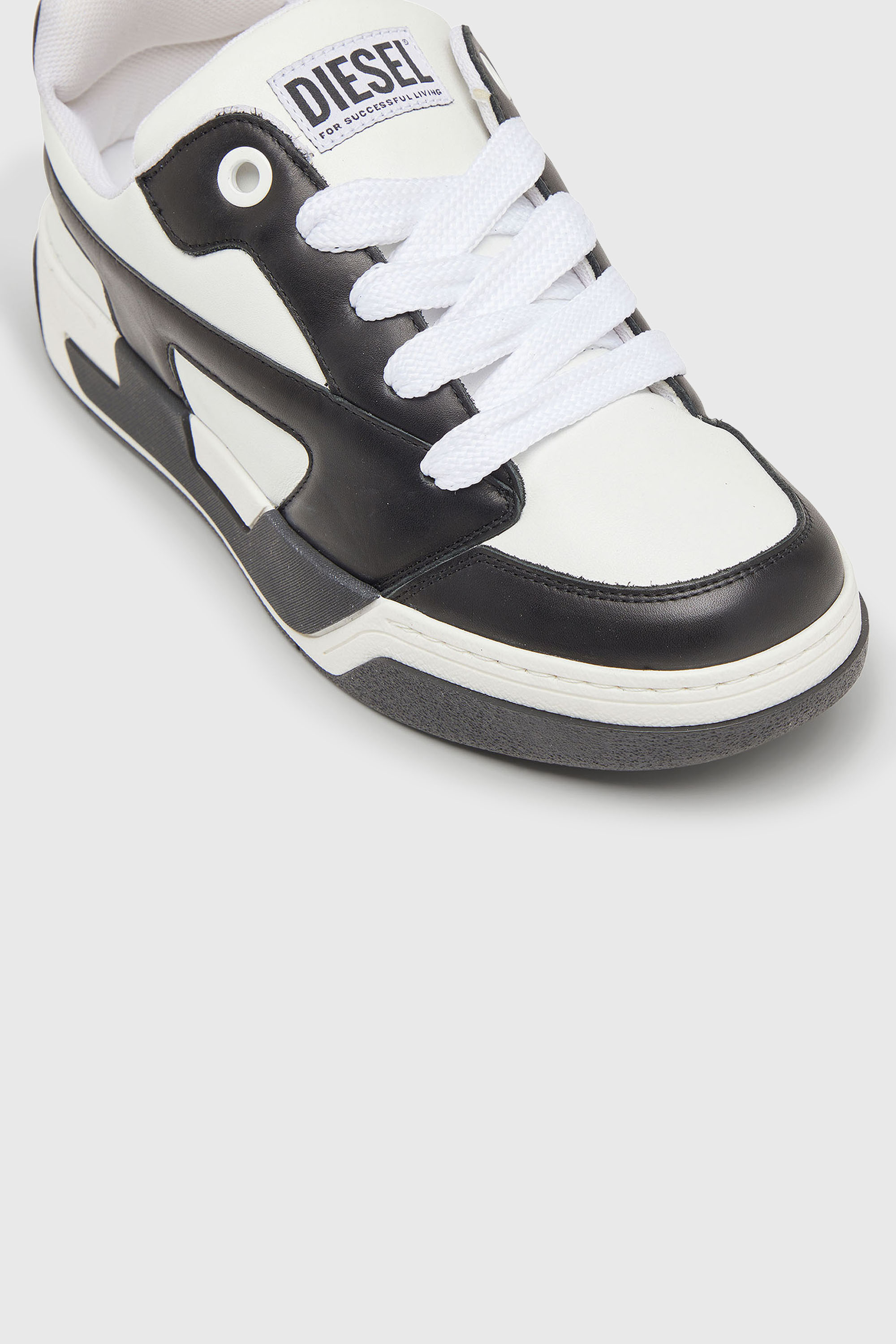Diesel - S-D-OLLIE LOW W, Female's ローカットスニーカー in ホワイト/ブラック - 6